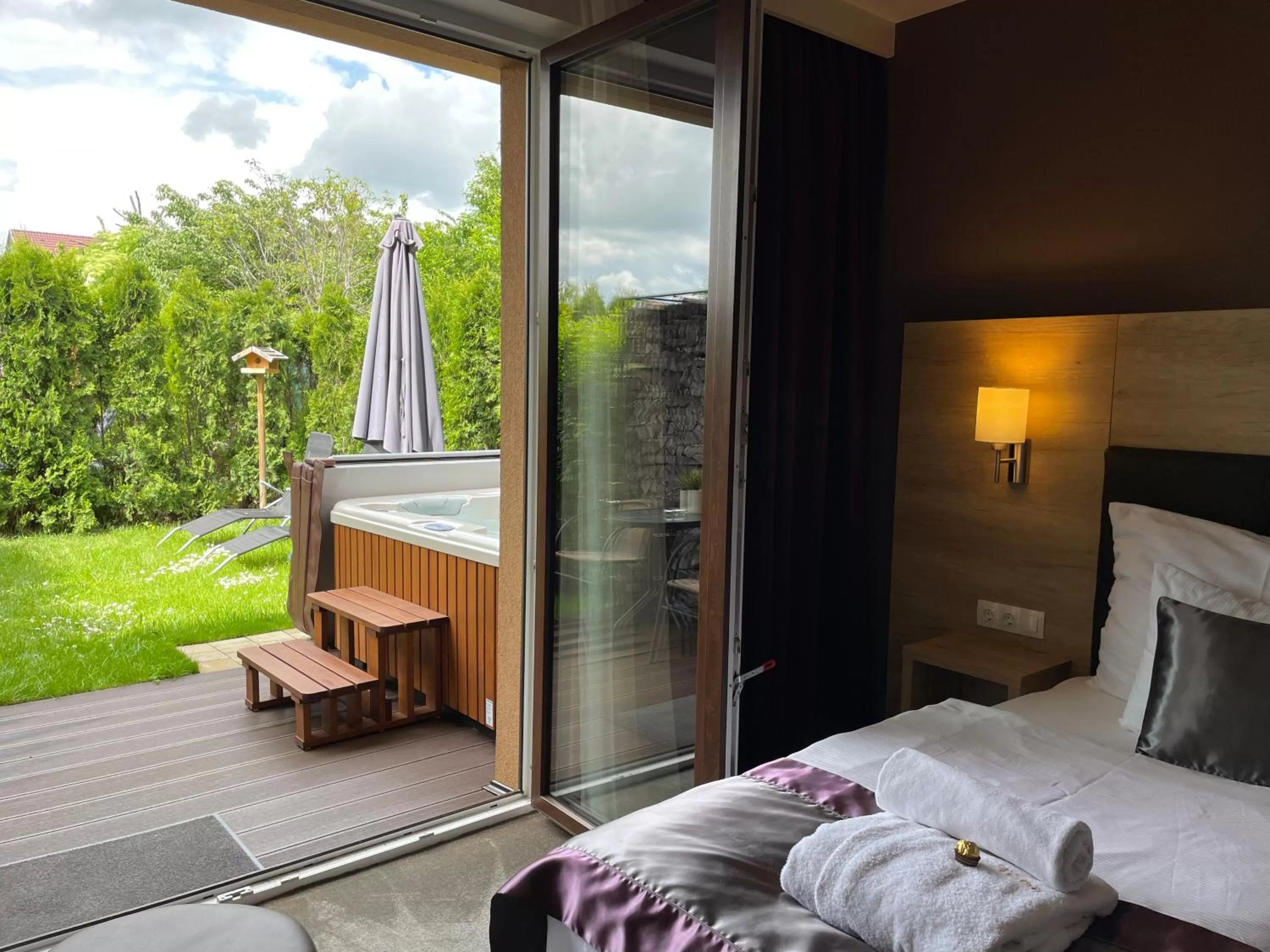 Bed in Villa Aruba & Private SPA Suites