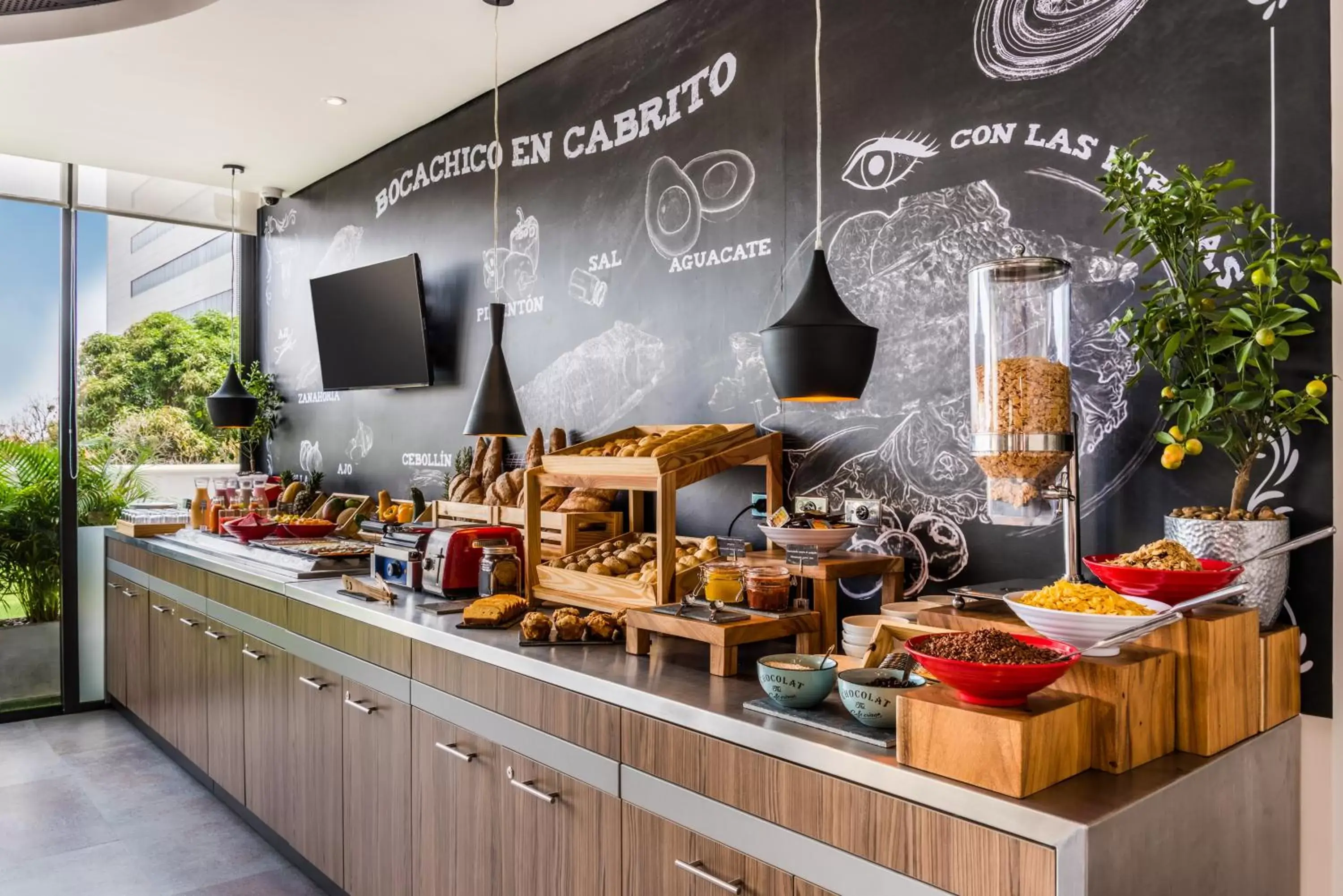Restaurant/Places to Eat in ibis Barranquilla
