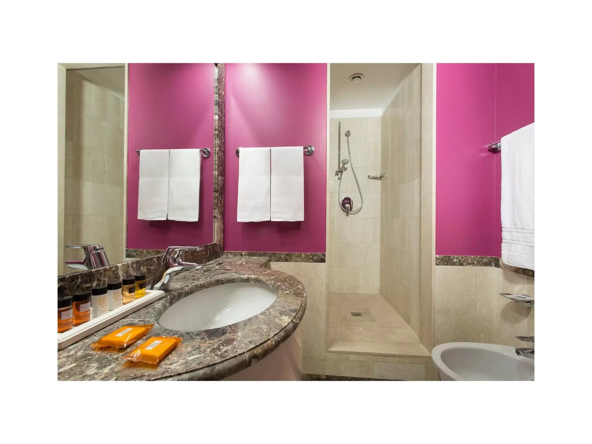 Bathroom in Hotel dei Mellini