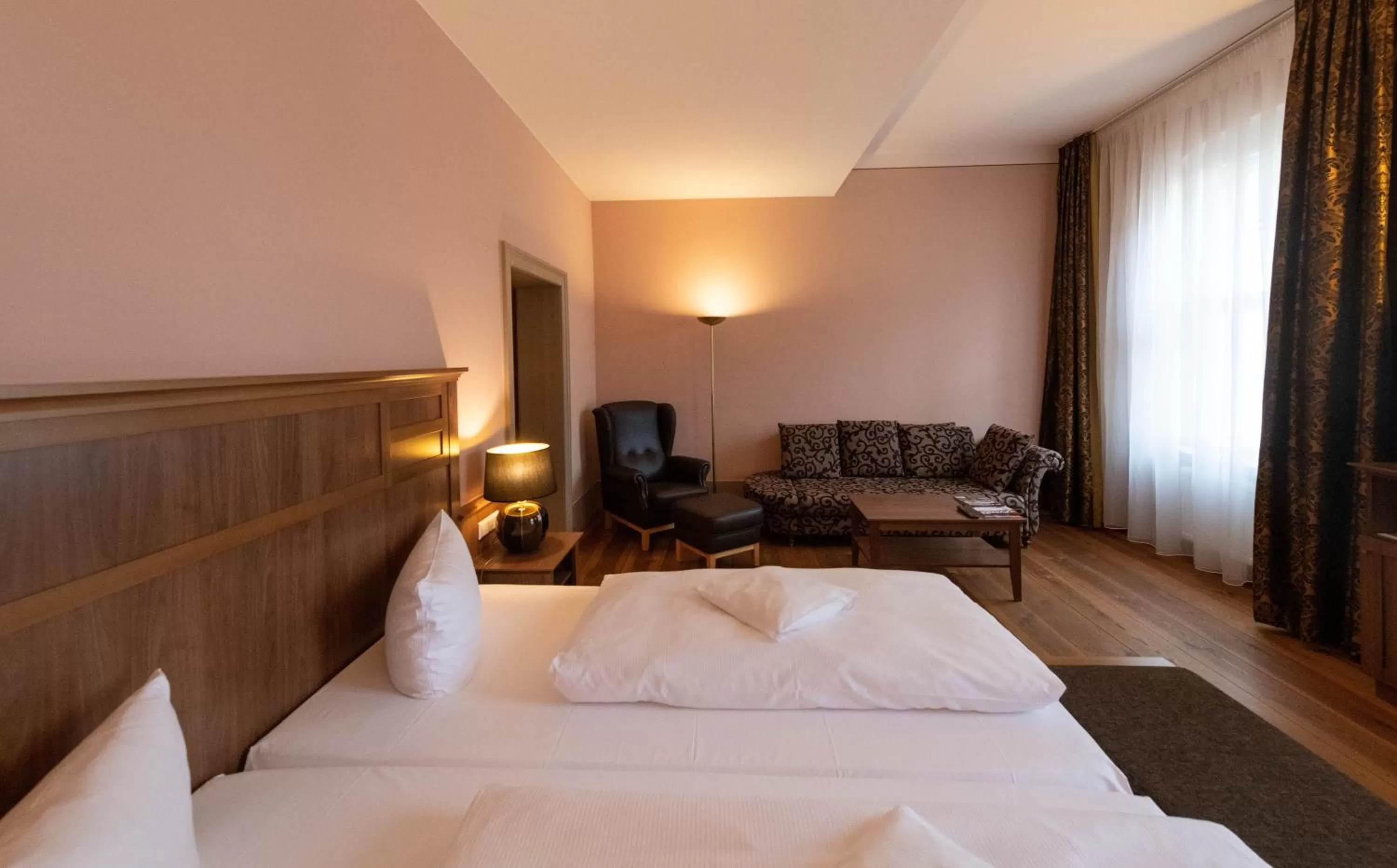 Photo of the whole room, Bed in Hotel am Großen Waisenhaus