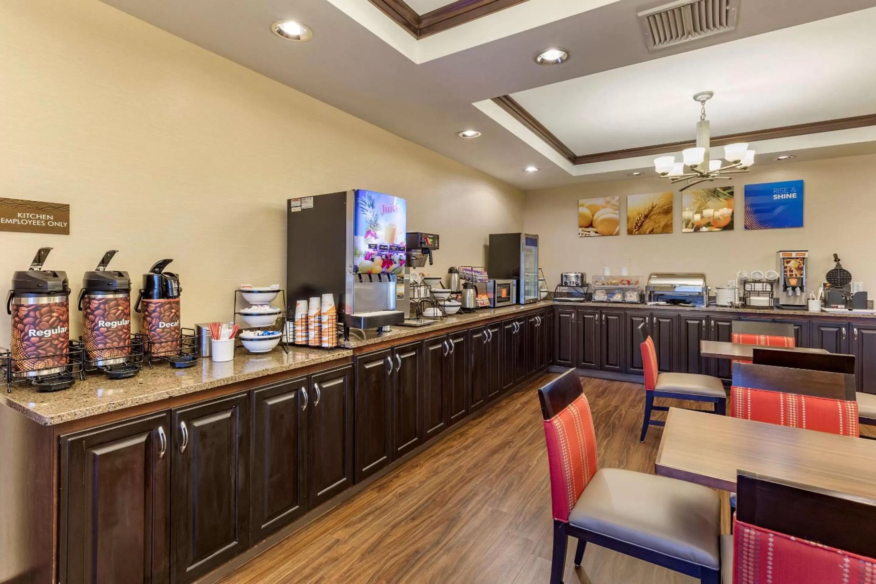 Restaurant/places to eat in Comfort Inn & Suites Russellville I-40