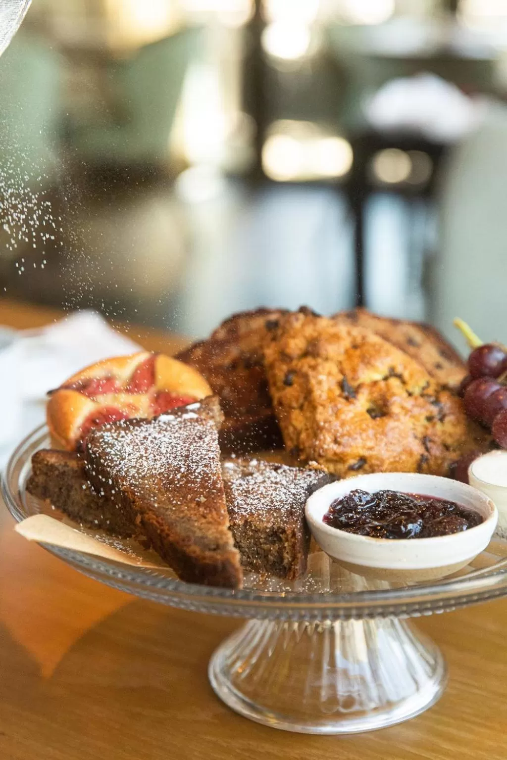 Restaurant/places to eat in Hutton Hotel