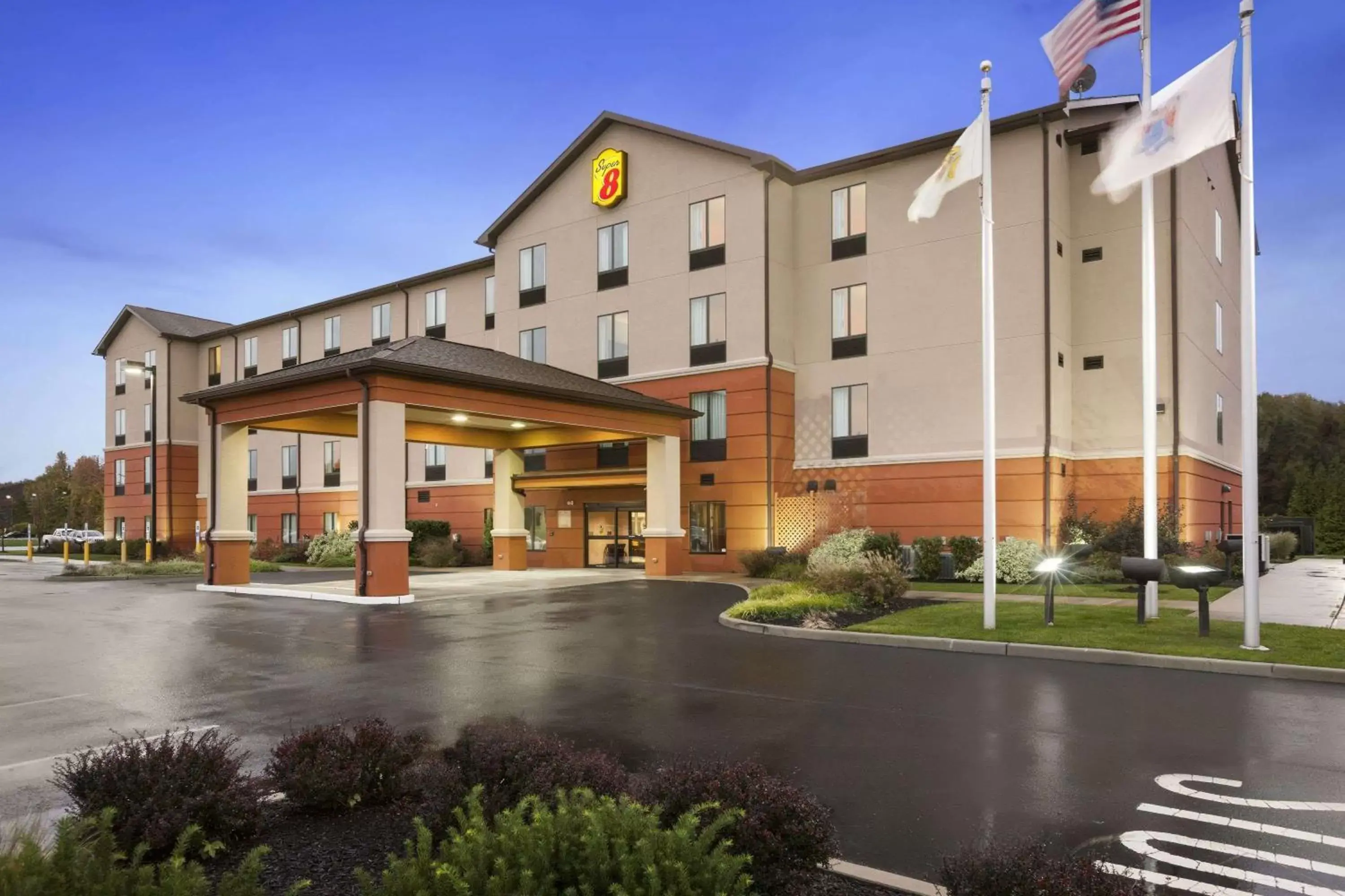 Property Building in Super 8 by Wyndham Pennsville/Wilmington