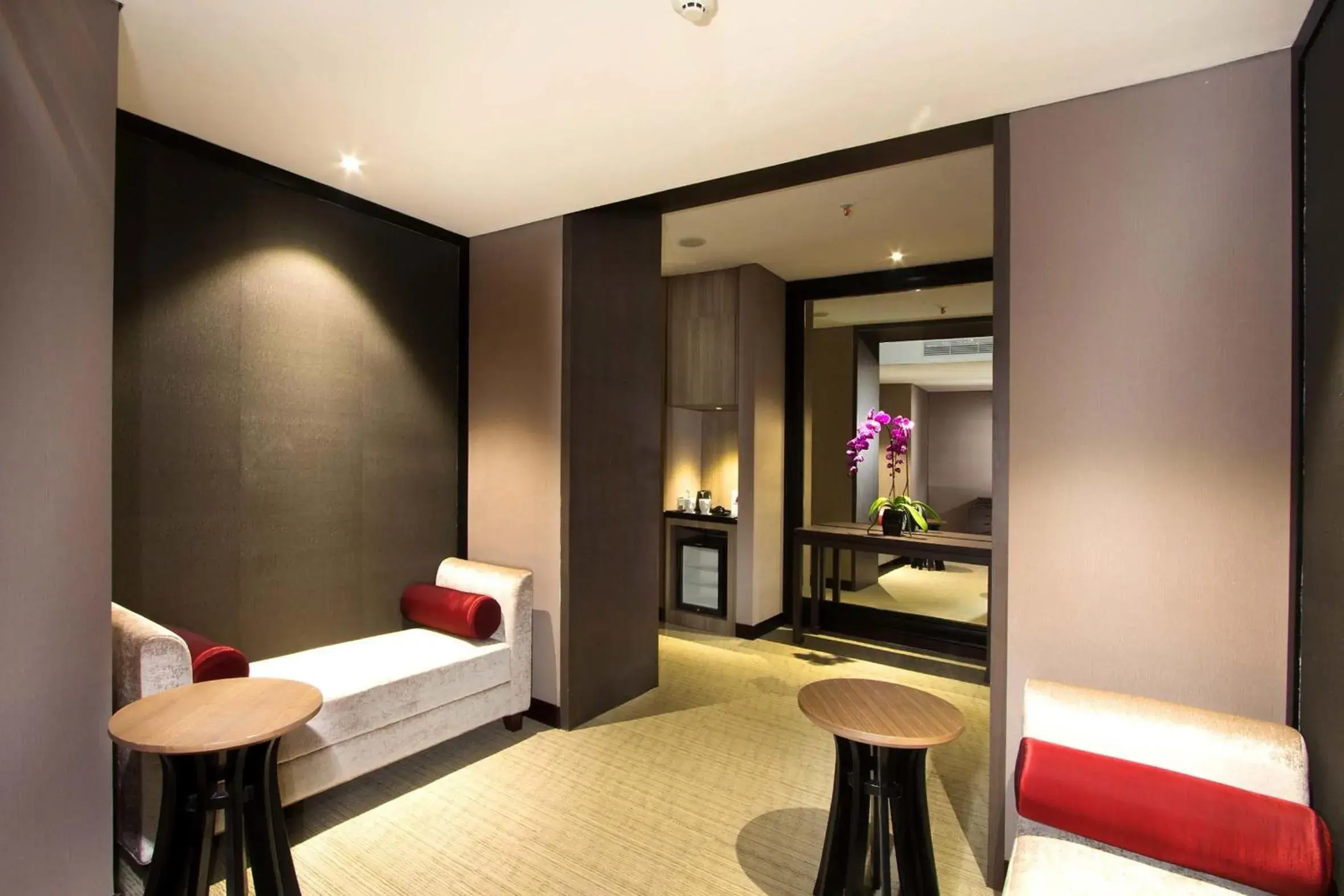 Living room, Bed in Aston Priority Simatupang Hotel and Conference Center Living room, Bed in Aston Priority Simatupang Hotel and Conference Center