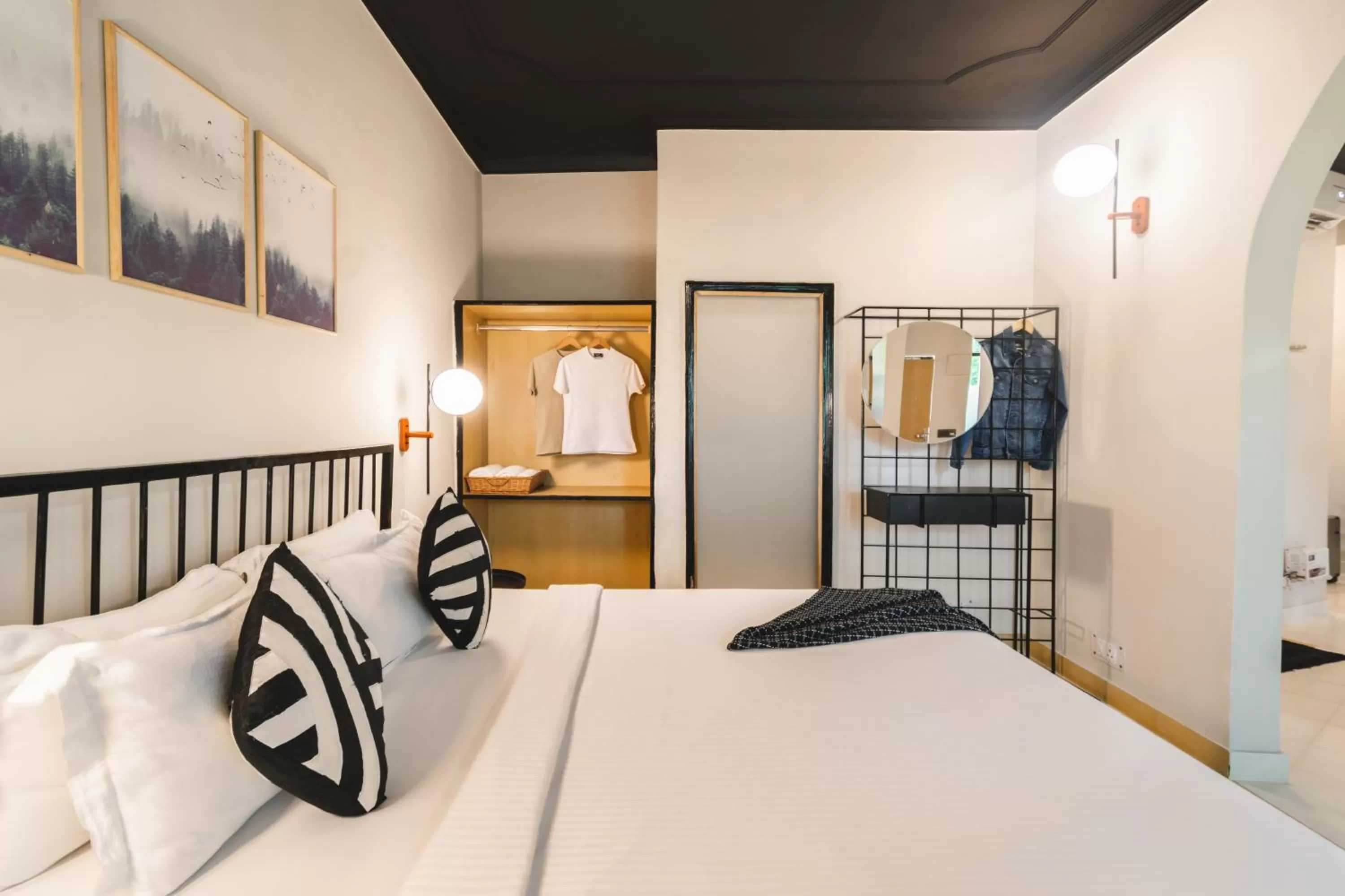 Bedroom, Bed in LetsBunk Poshtel & Suites