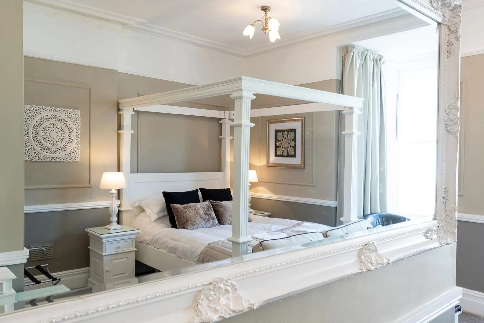 Bed in Lansdowne House with Private Car Park