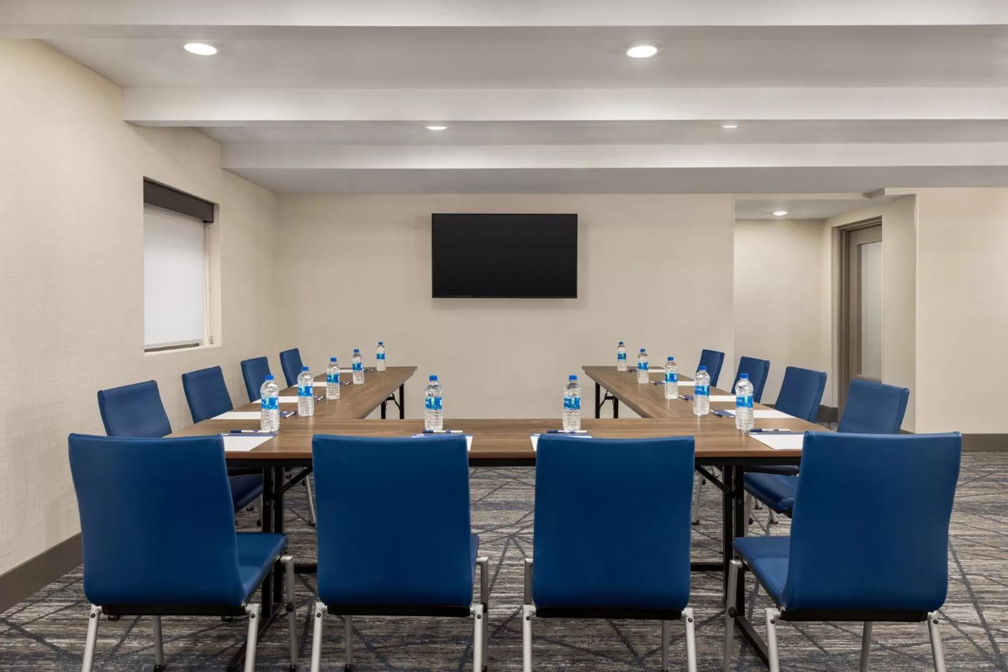 Meeting/conference room in Holiday Inn Express & Suites Evansville Downtown by IHG