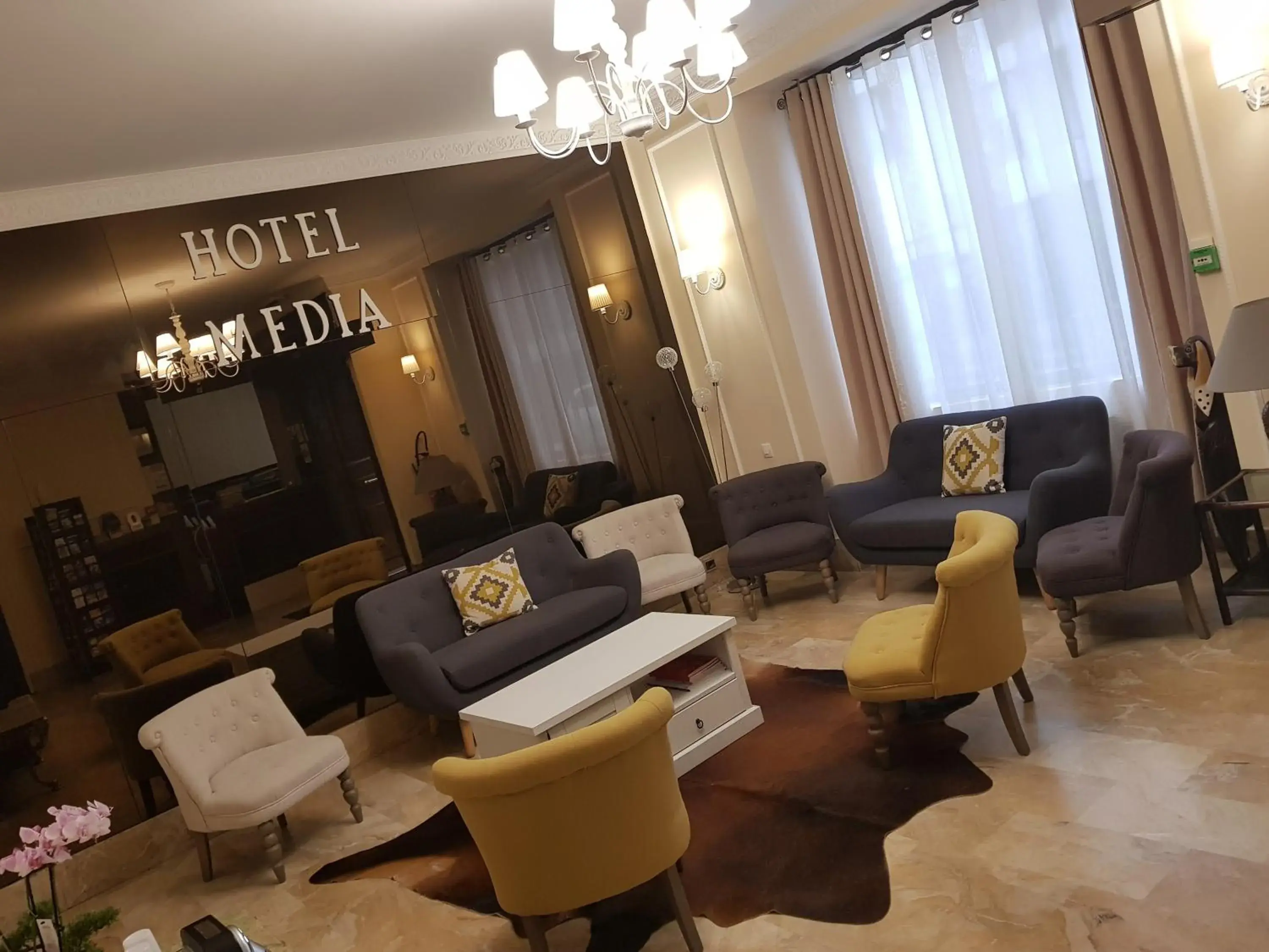 Banquet/Function facilities, Lounge/Bar in Hôtel Média