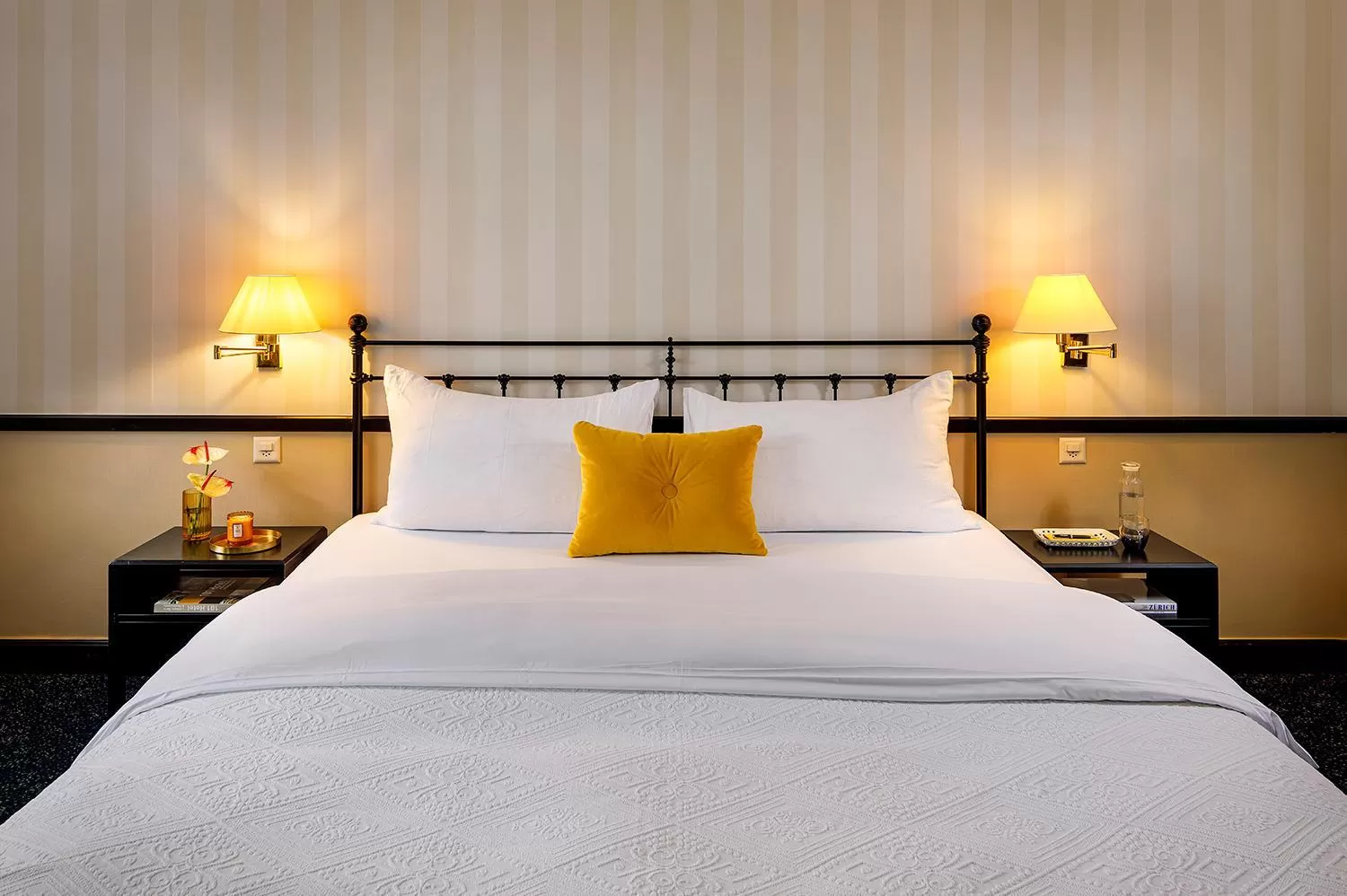 Bed in Opera Hotel Zürich