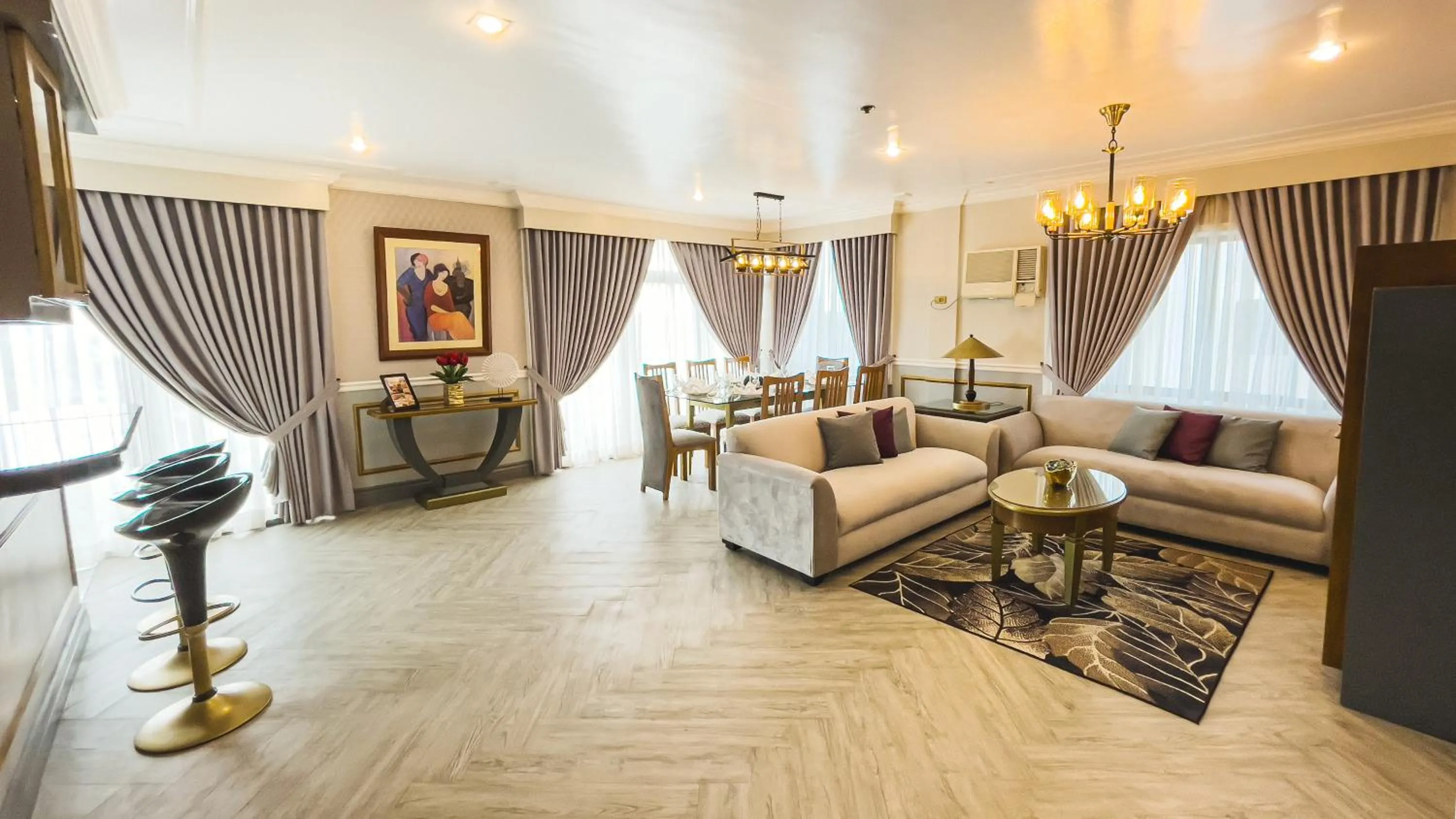 Living room in Miramar Hotel