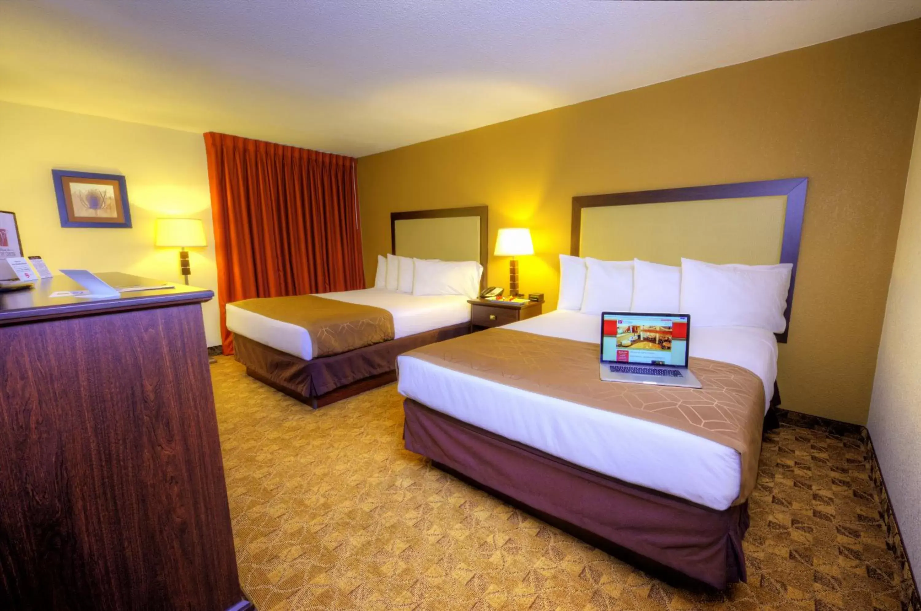 Bedroom, Bed in Village Inn Clemmons-Winston Salem, Trademark by Wyndham