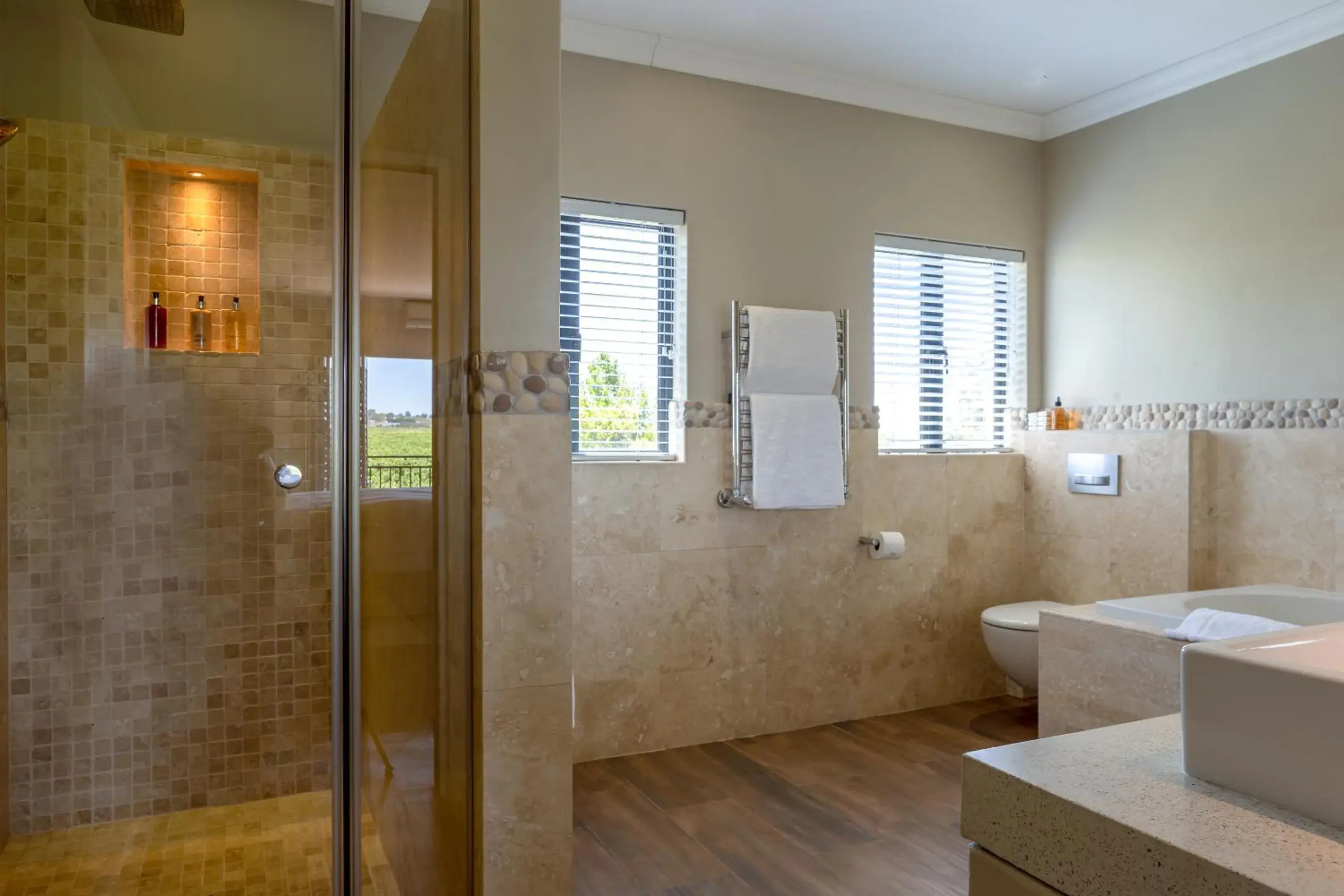 Shower, Bathroom in Wedgeview Country House & Spa