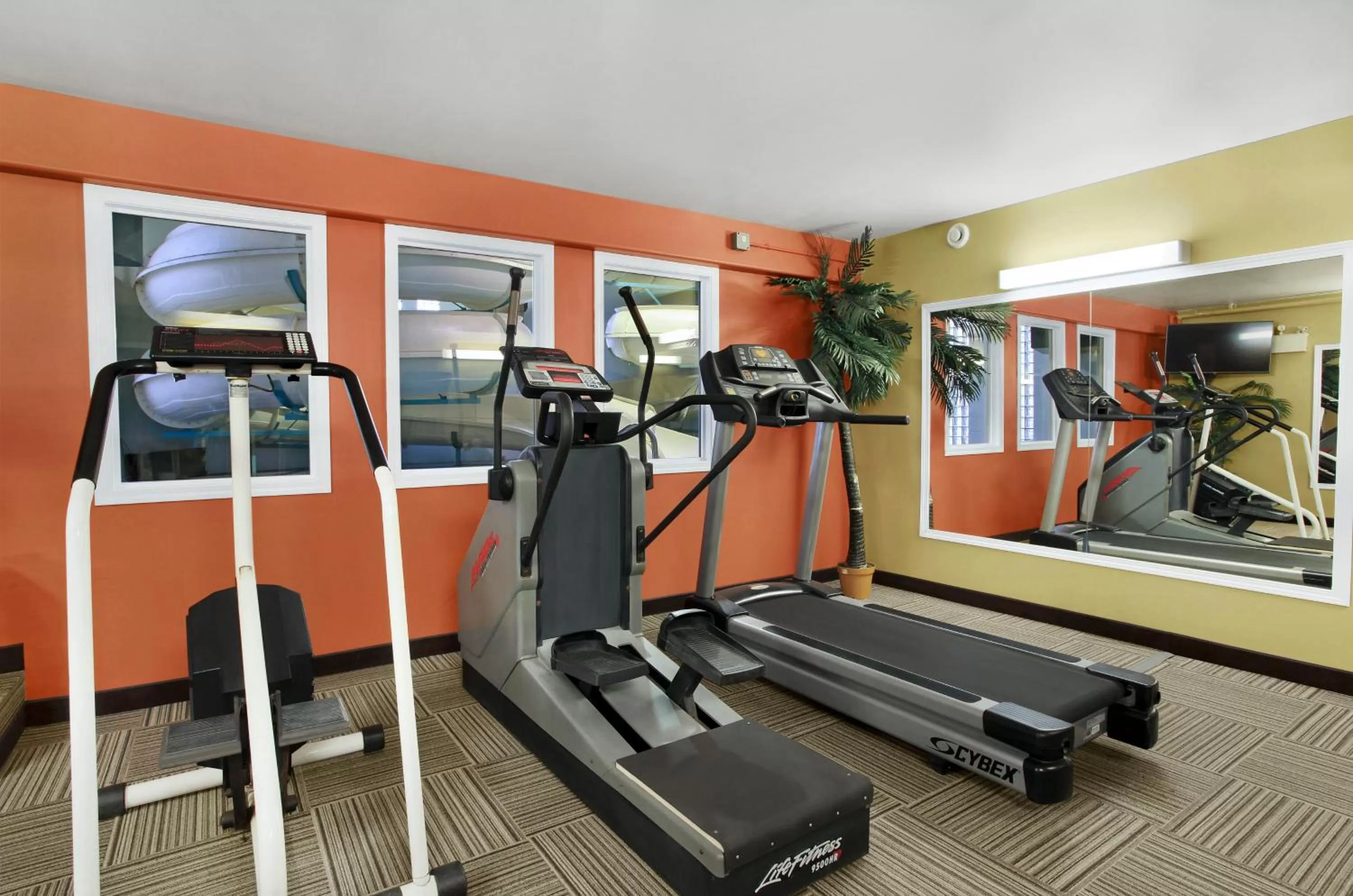 Fitness centre/facilities in Travelodge by Wyndham Lloydminster