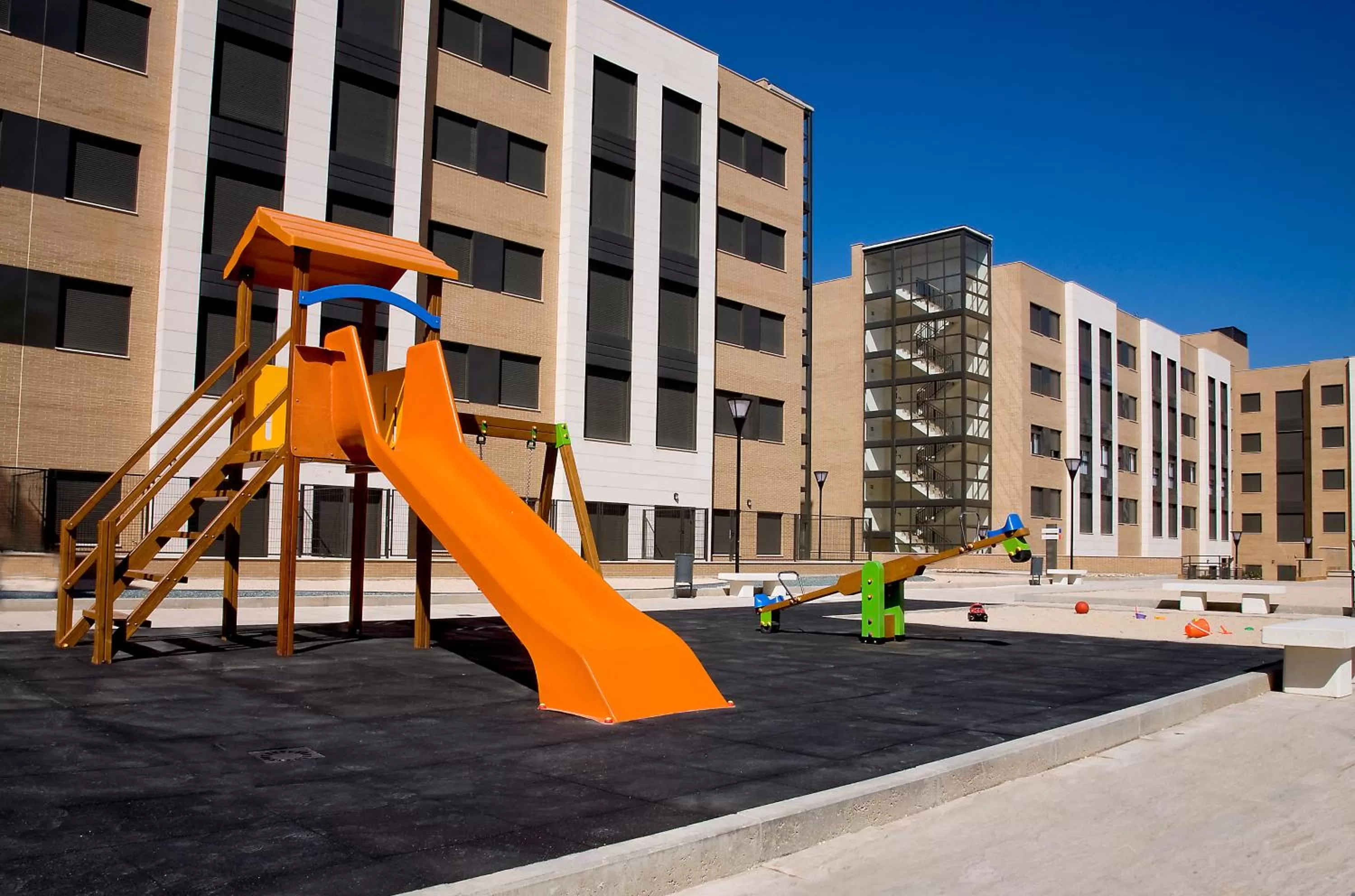 Facade/entrance in Compostela Suites
