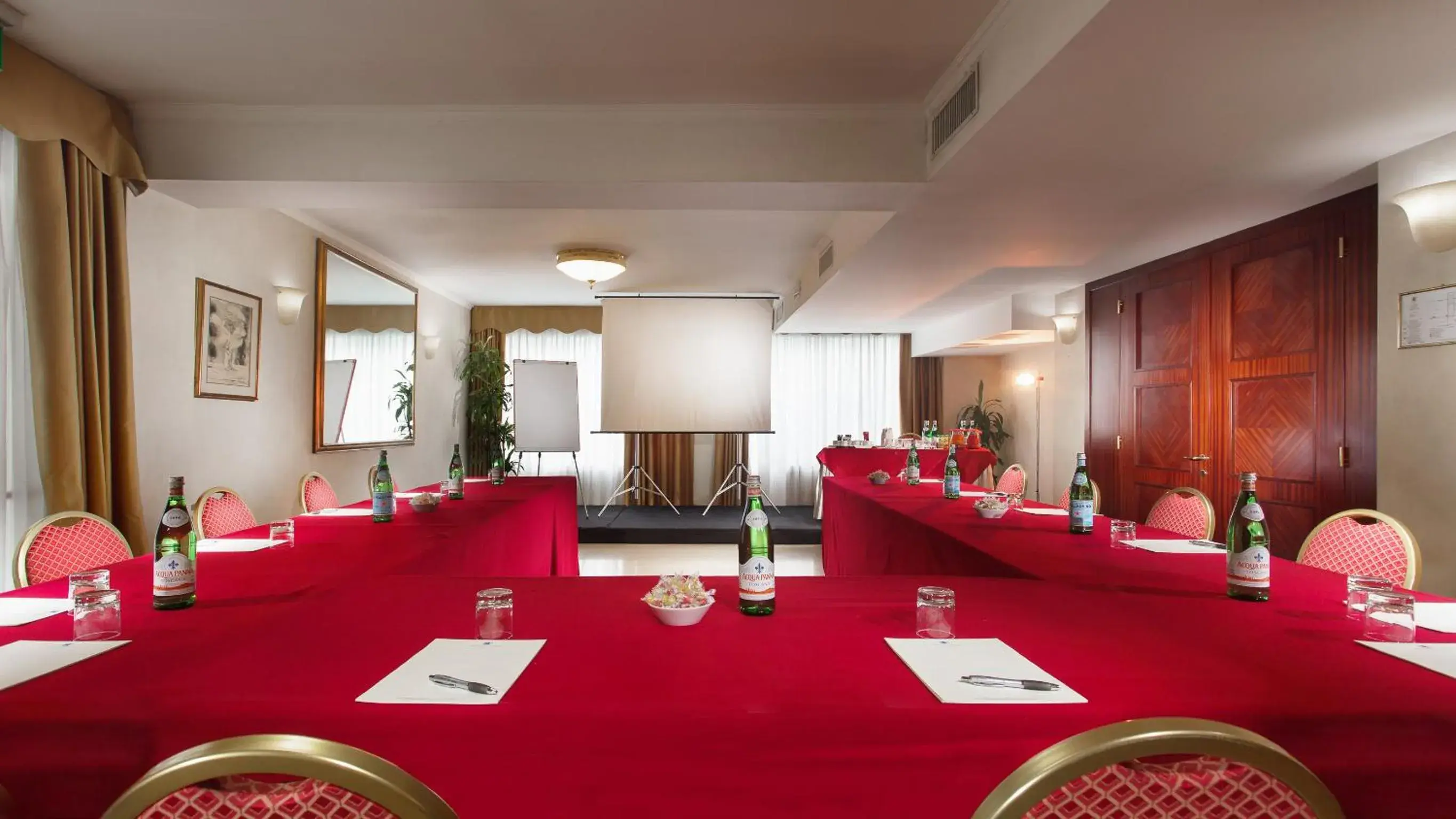 Meeting/conference room in Hotel De Londres
