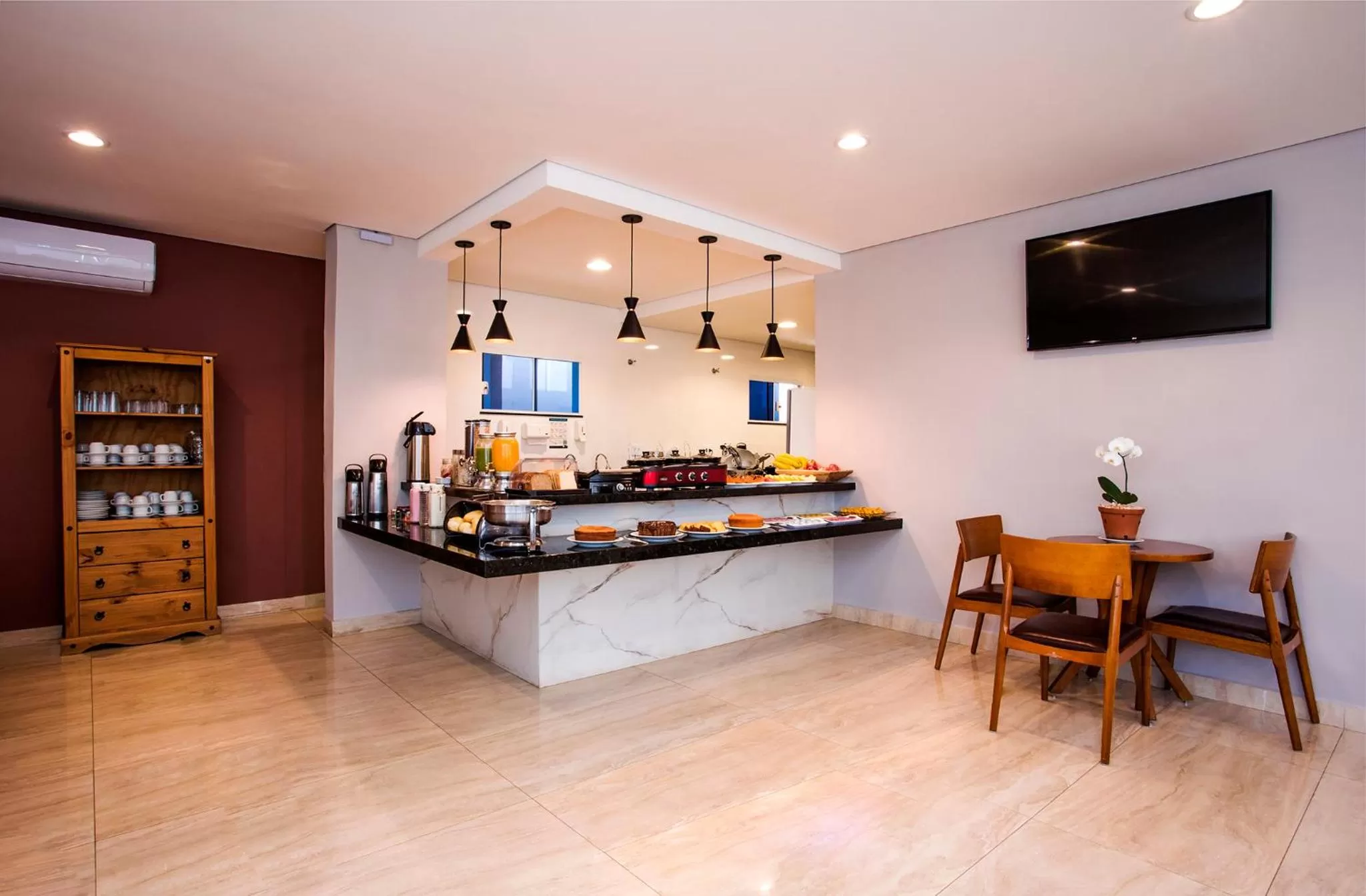 Restaurant/places to eat in Hotel Metrópole Paulínia