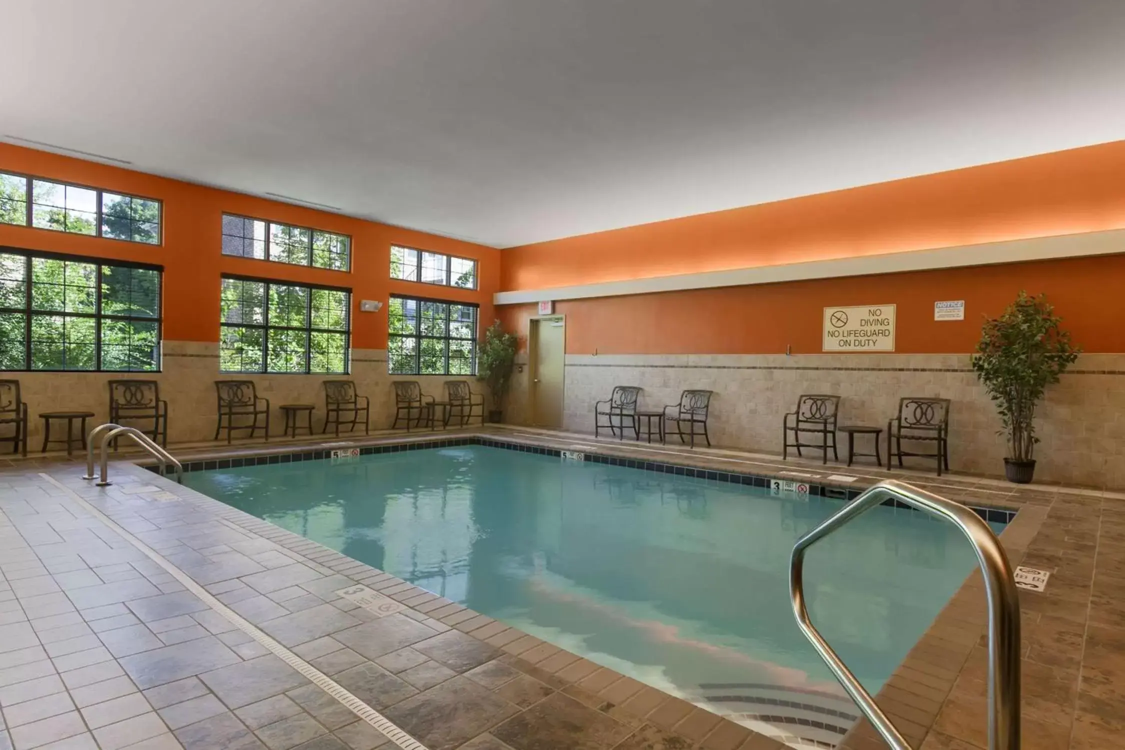 Pool view, Swimming Pool in Homewood Suites by Hilton Binghamton/Vestal