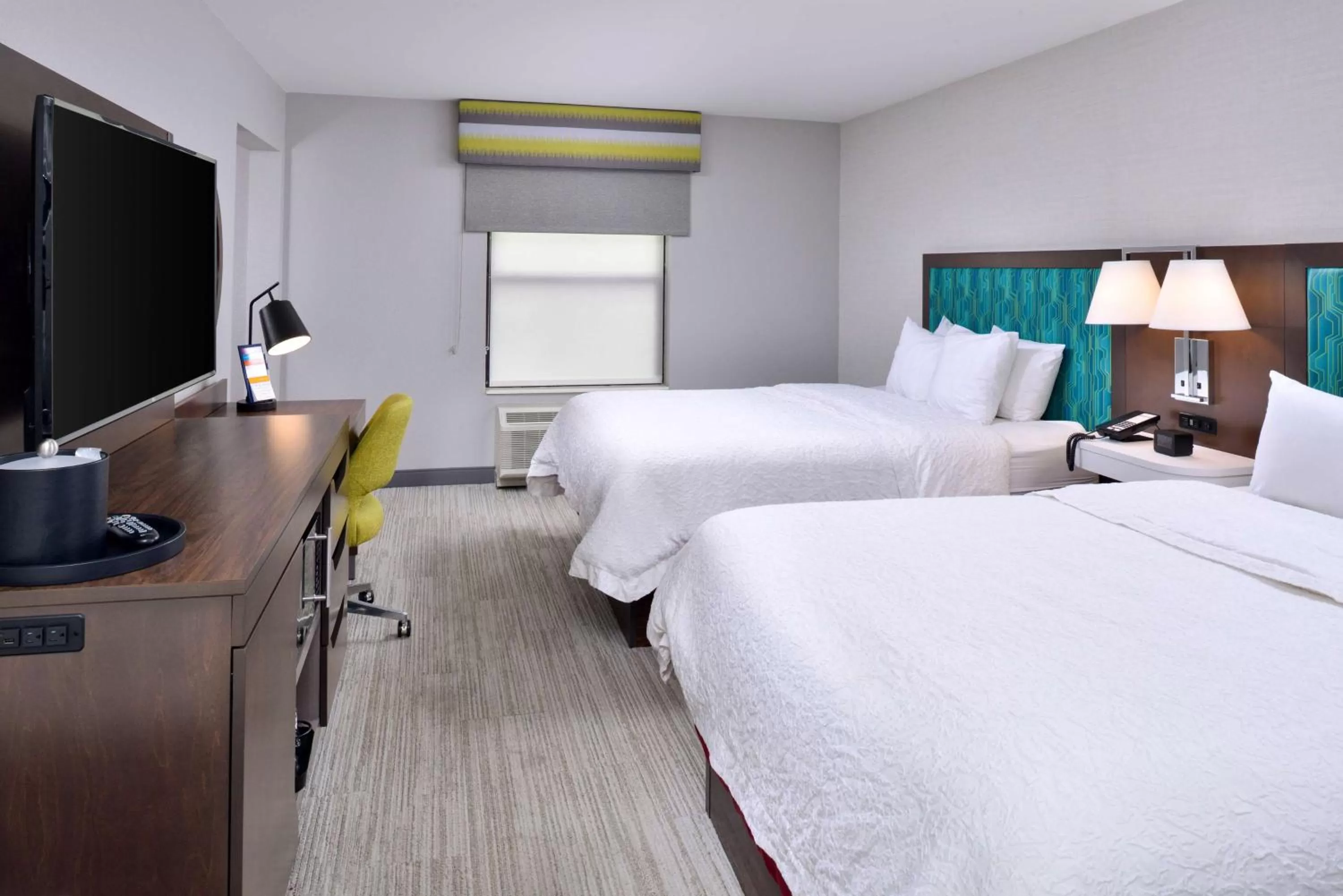 Bedroom, Bed in Hampton Inn LaPorte