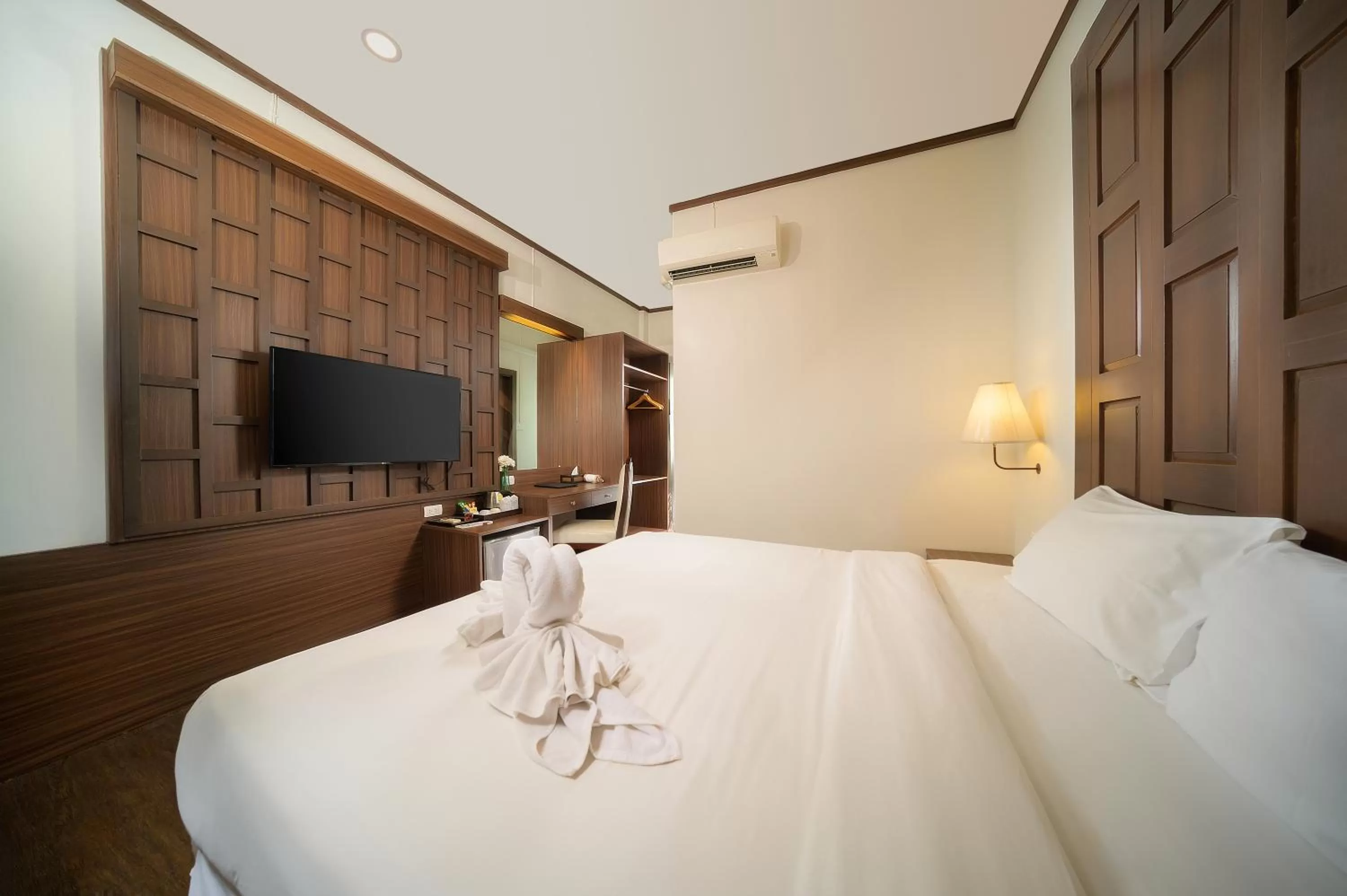 Bedroom, Bed in The Wing Lanna Hotel