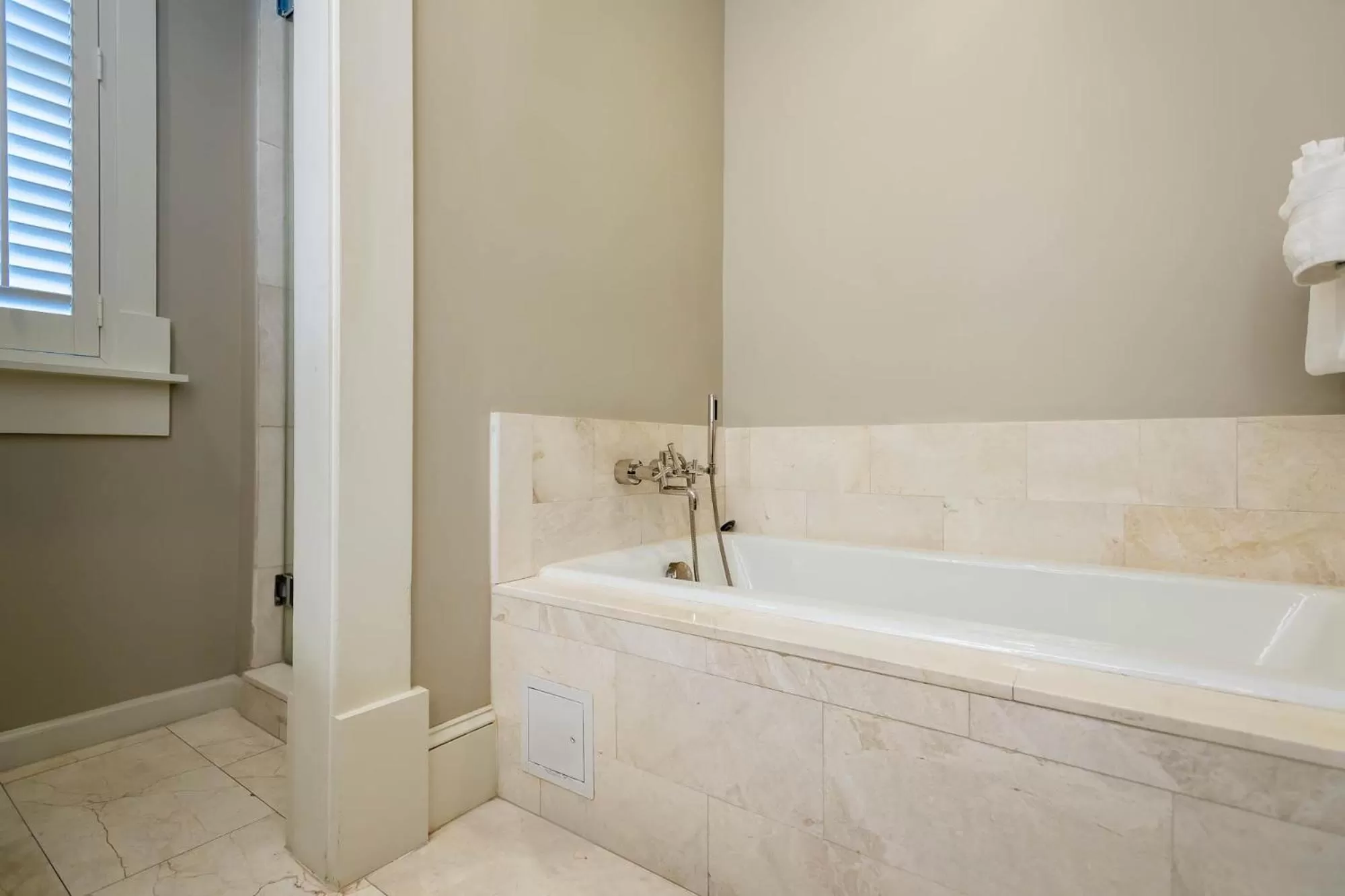 Bathroom in The Pearl Hotel