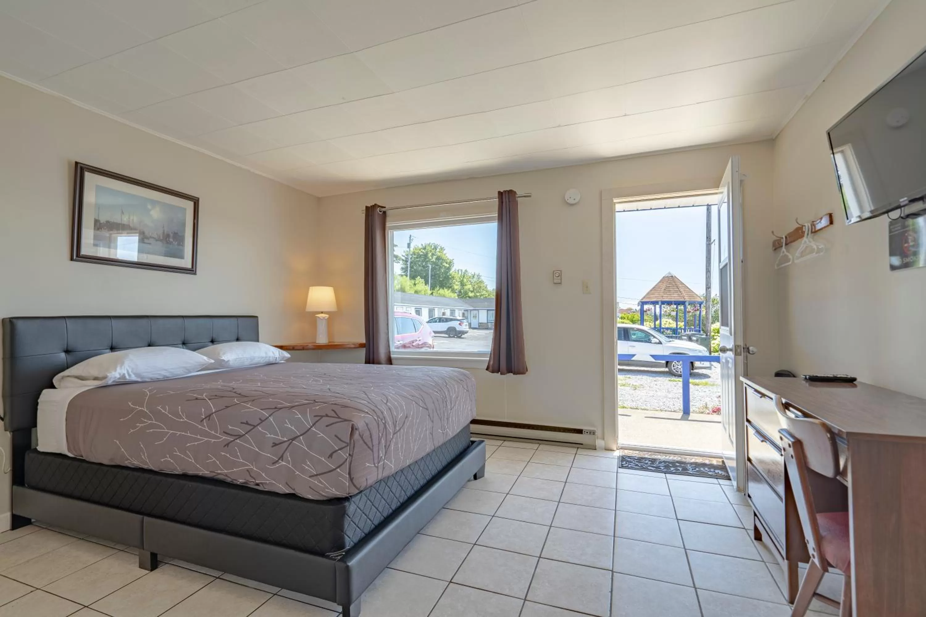 Bedroom, Bed in Novastar Motel On The Lake