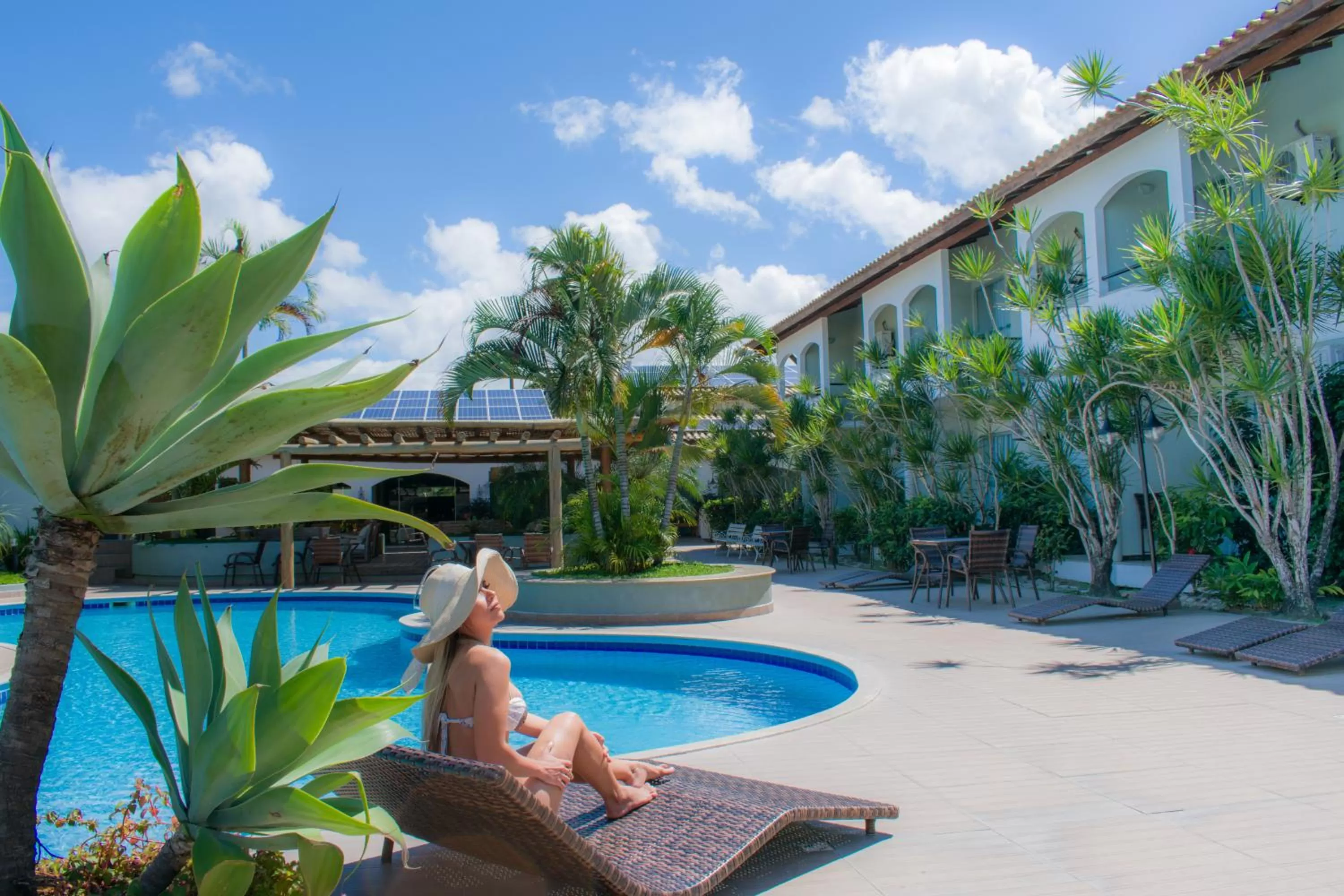 Night in Sarana Praia Hotel