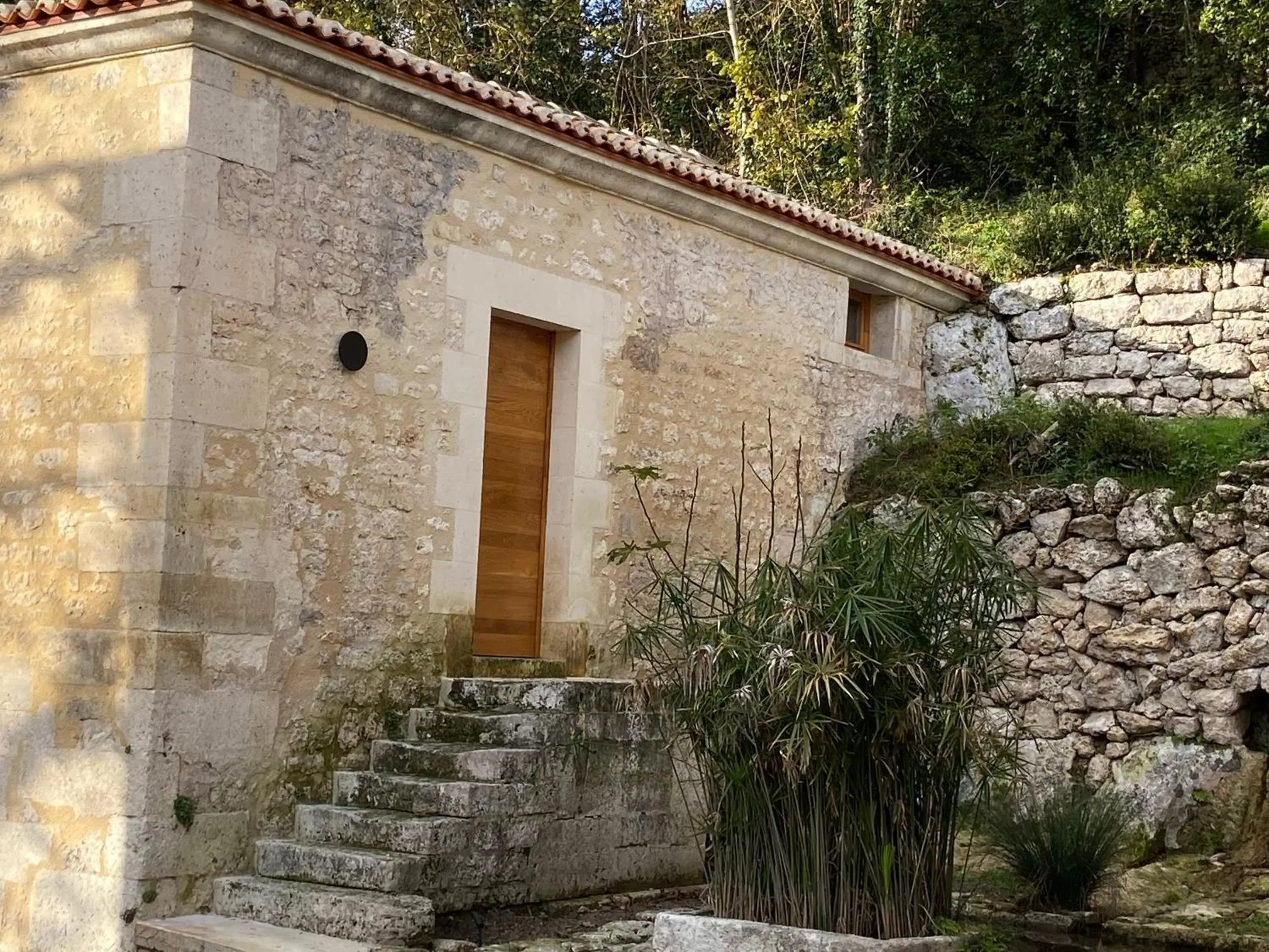 Property Building in La Maison des Sources