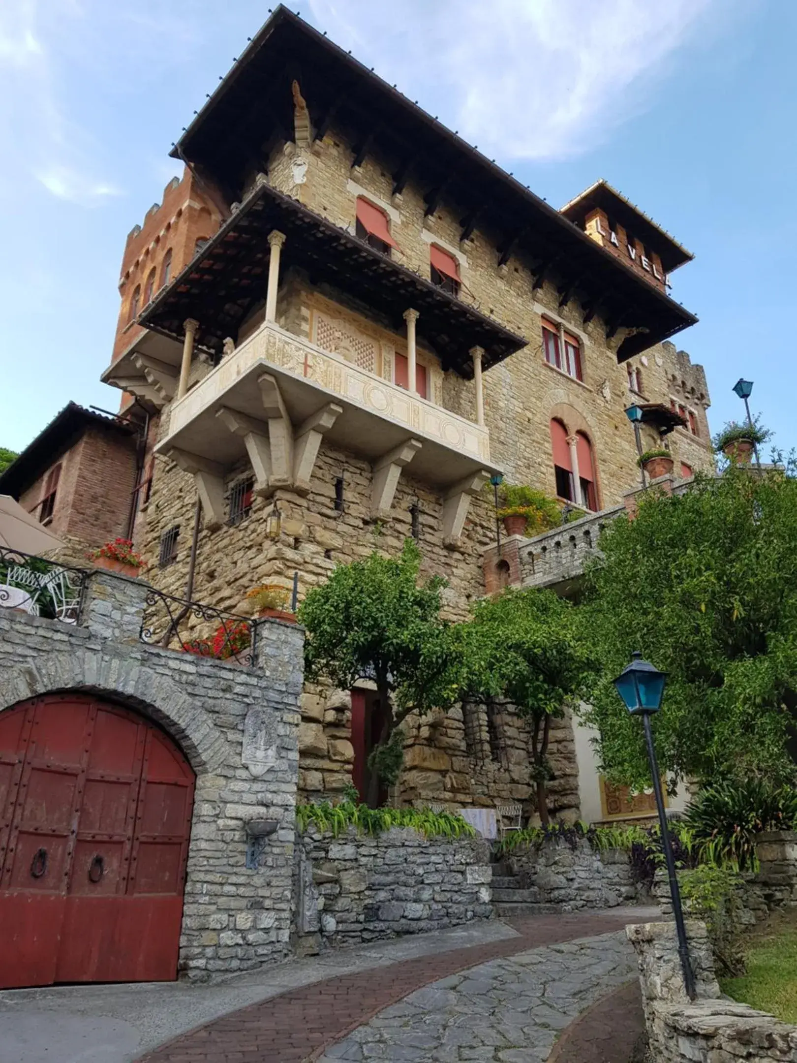 Property Building in Hotel La Vela-Castello Il Rifugio