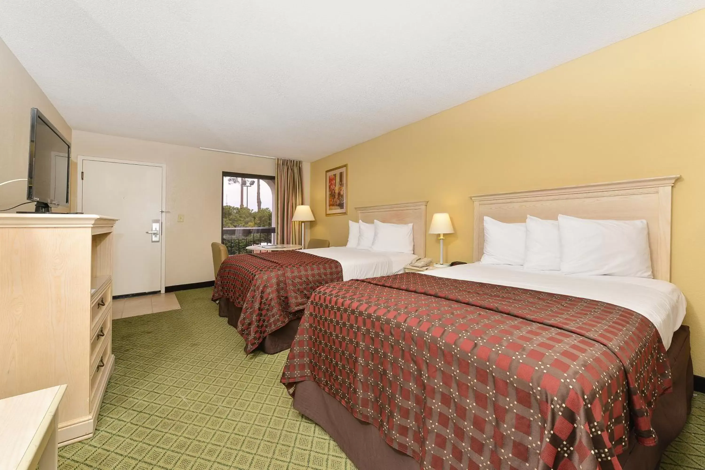 Deluxe Double Room with Two Double Beds - Smoking in Quality Inn At The Mall - Valdosta