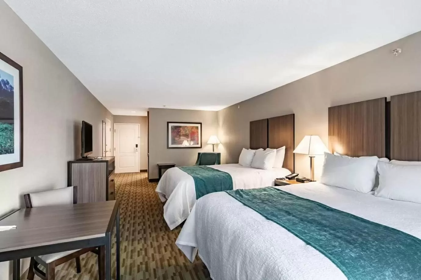Photo of the whole room, Bed in Riverview Inn & Suites, an Ascend Collection Hotel