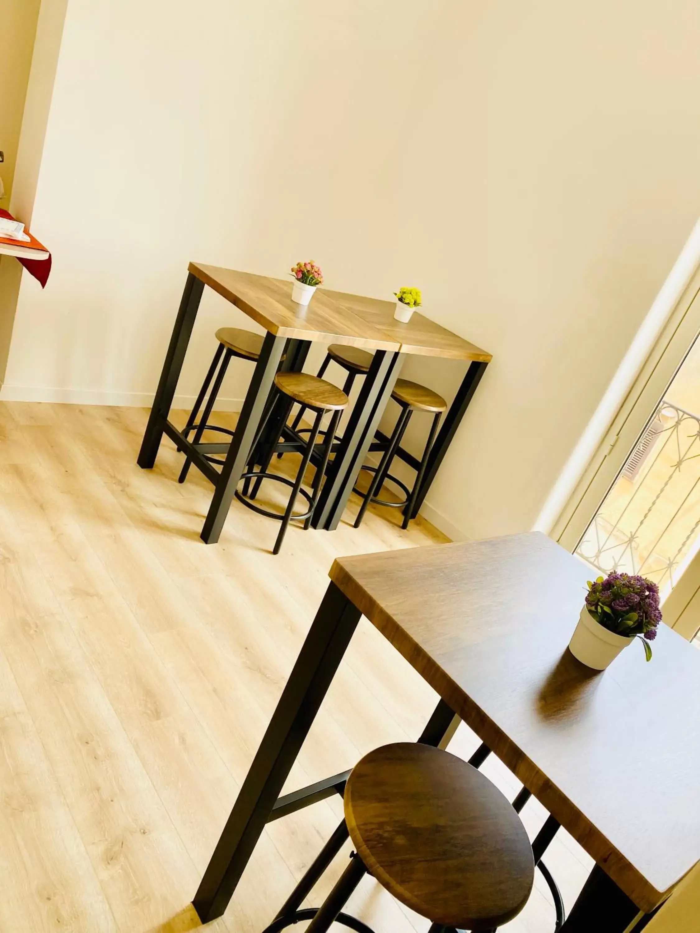 Dining Area in B&B Palermo Pirri