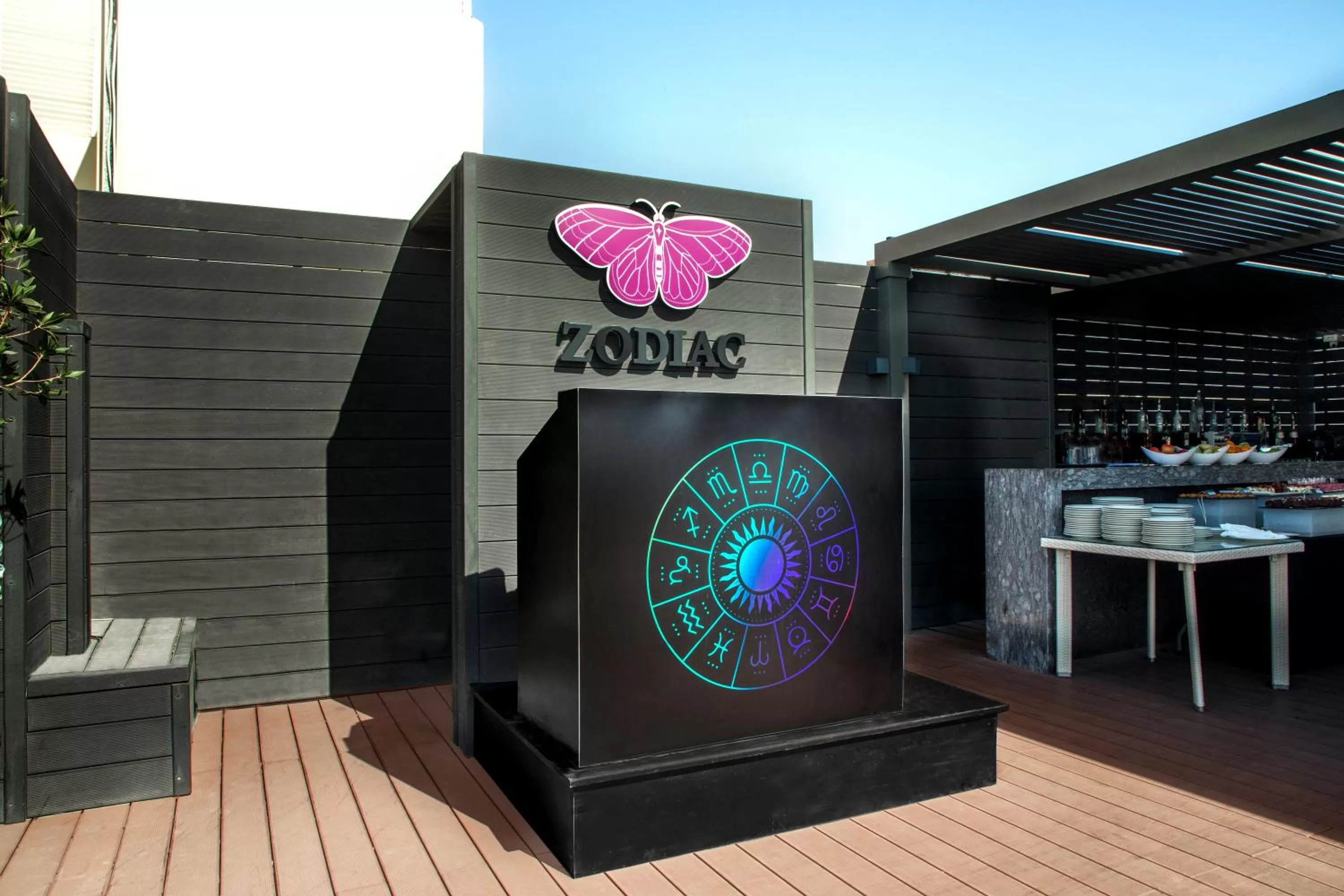 Restaurant/places to eat in Elite Byblos Hotel