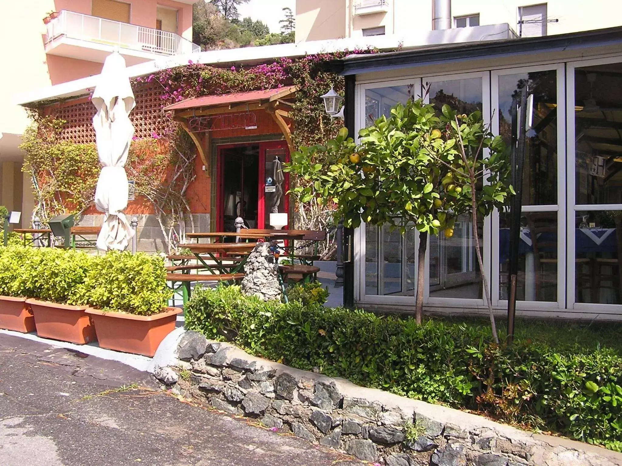 Facade/entrance in Hotel Puntabella