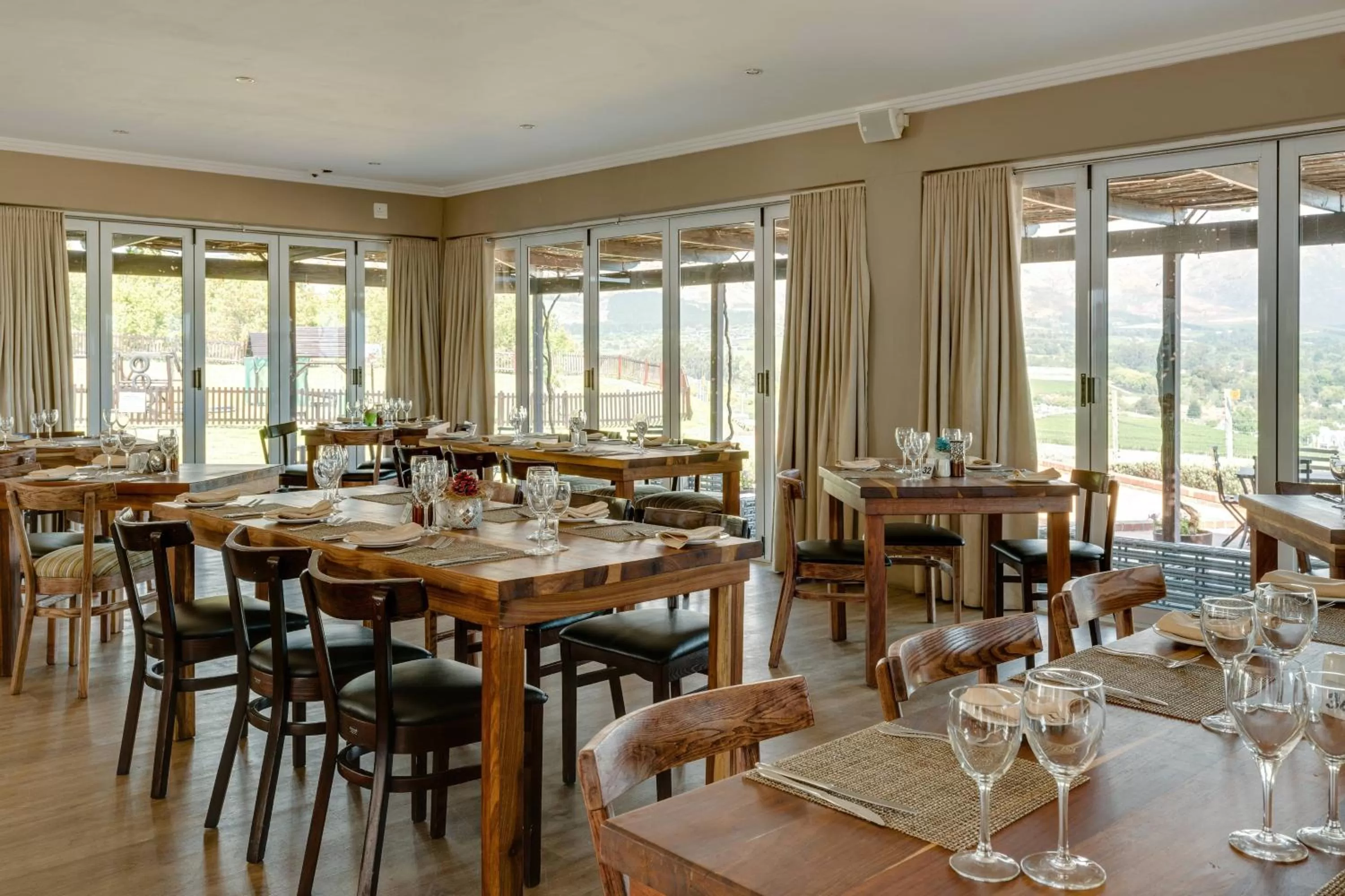Restaurant/places to eat in Protea Hotel by Marriott Stellenbosch & Conference Centre