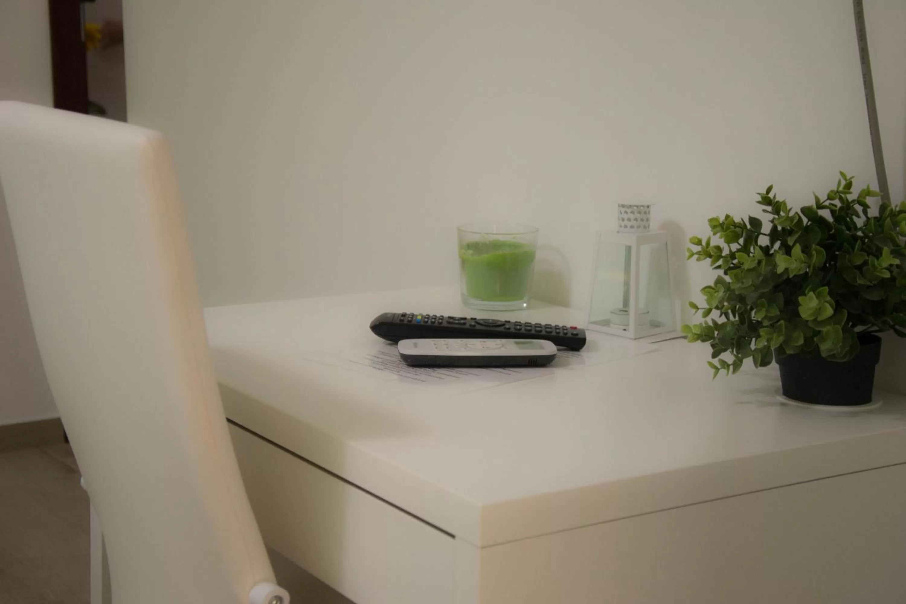 hair dresser in Mary's house