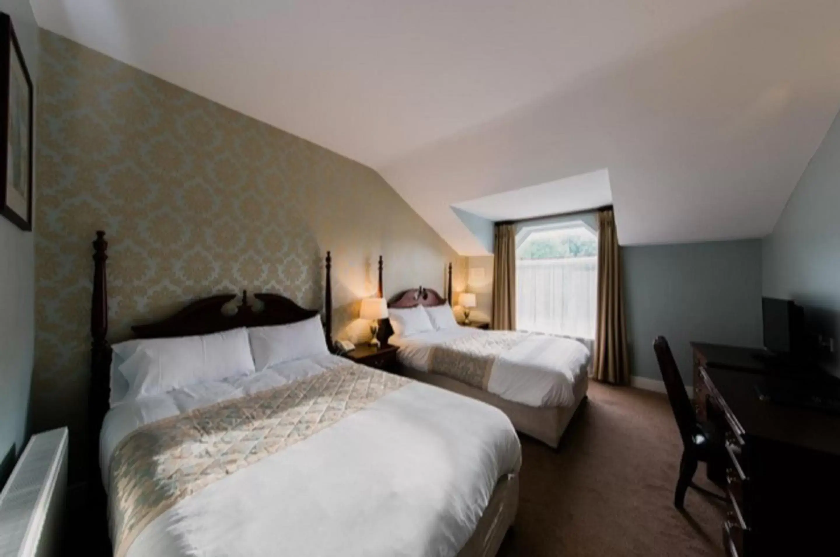 Bedroom, Bed in The Abbeyleix Manor Hotel