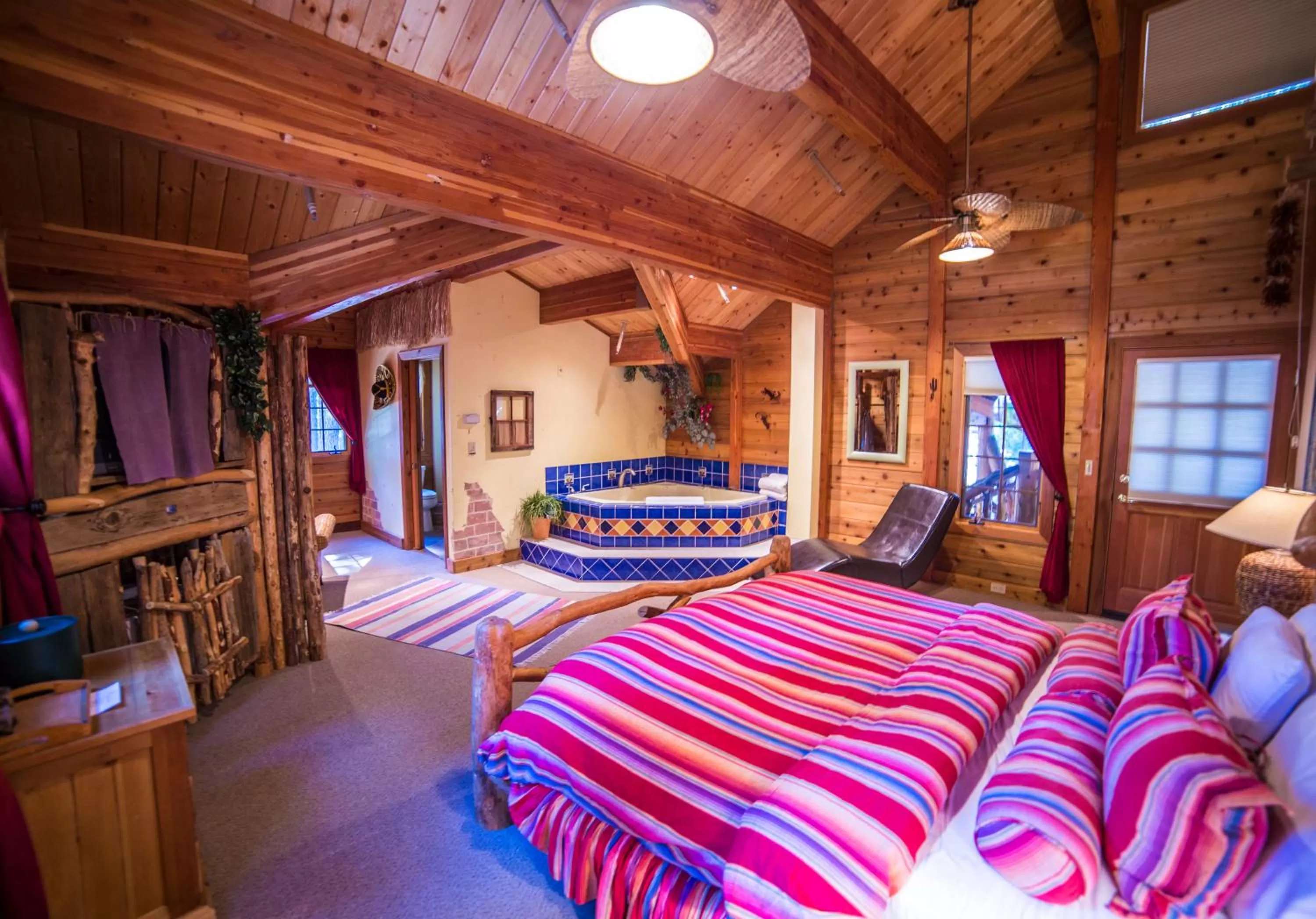 Photo of the whole room in Cottage Inn At Lake Tahoe