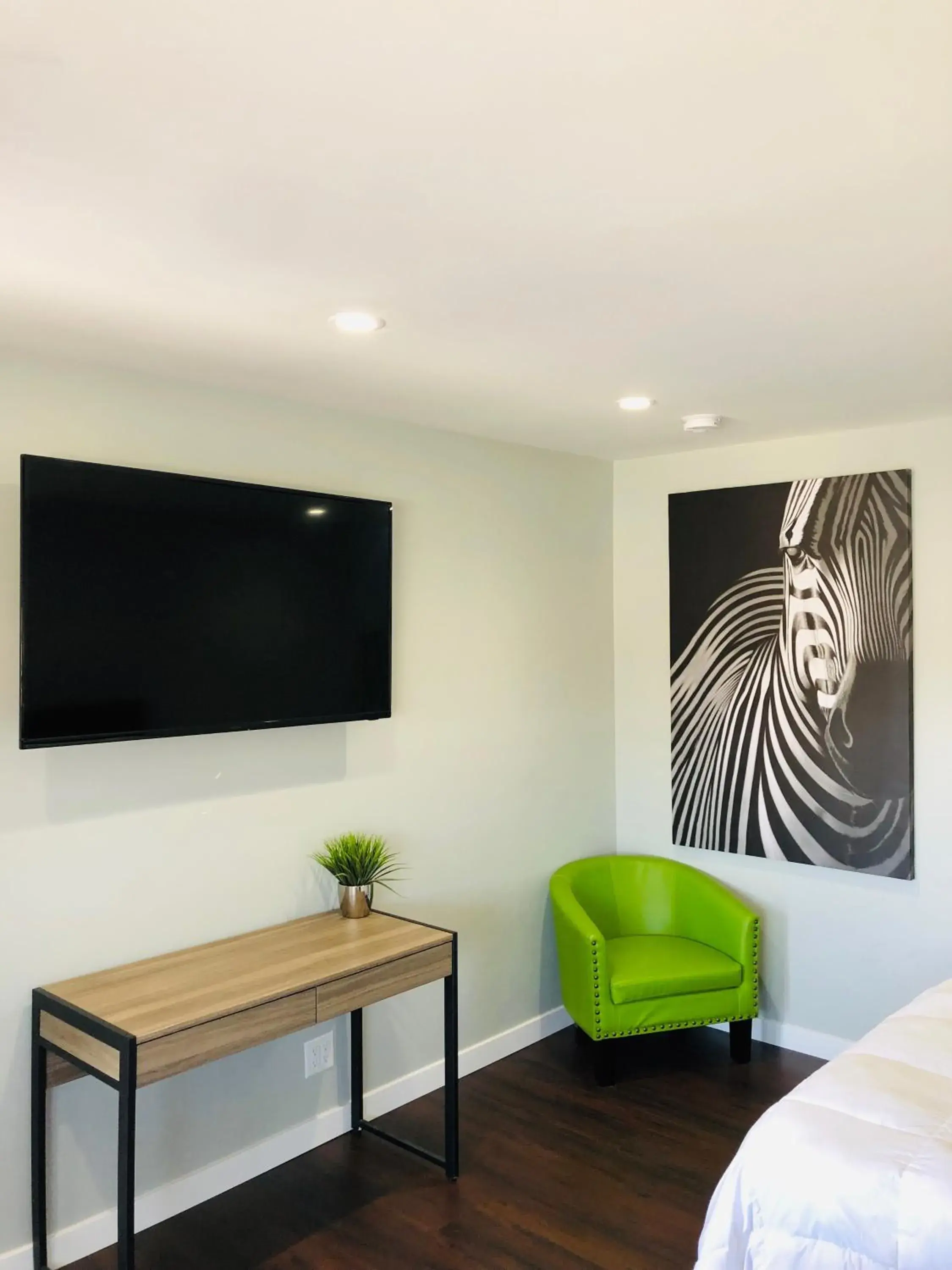 TV and multimedia, Bed in Hotel Villa Serena