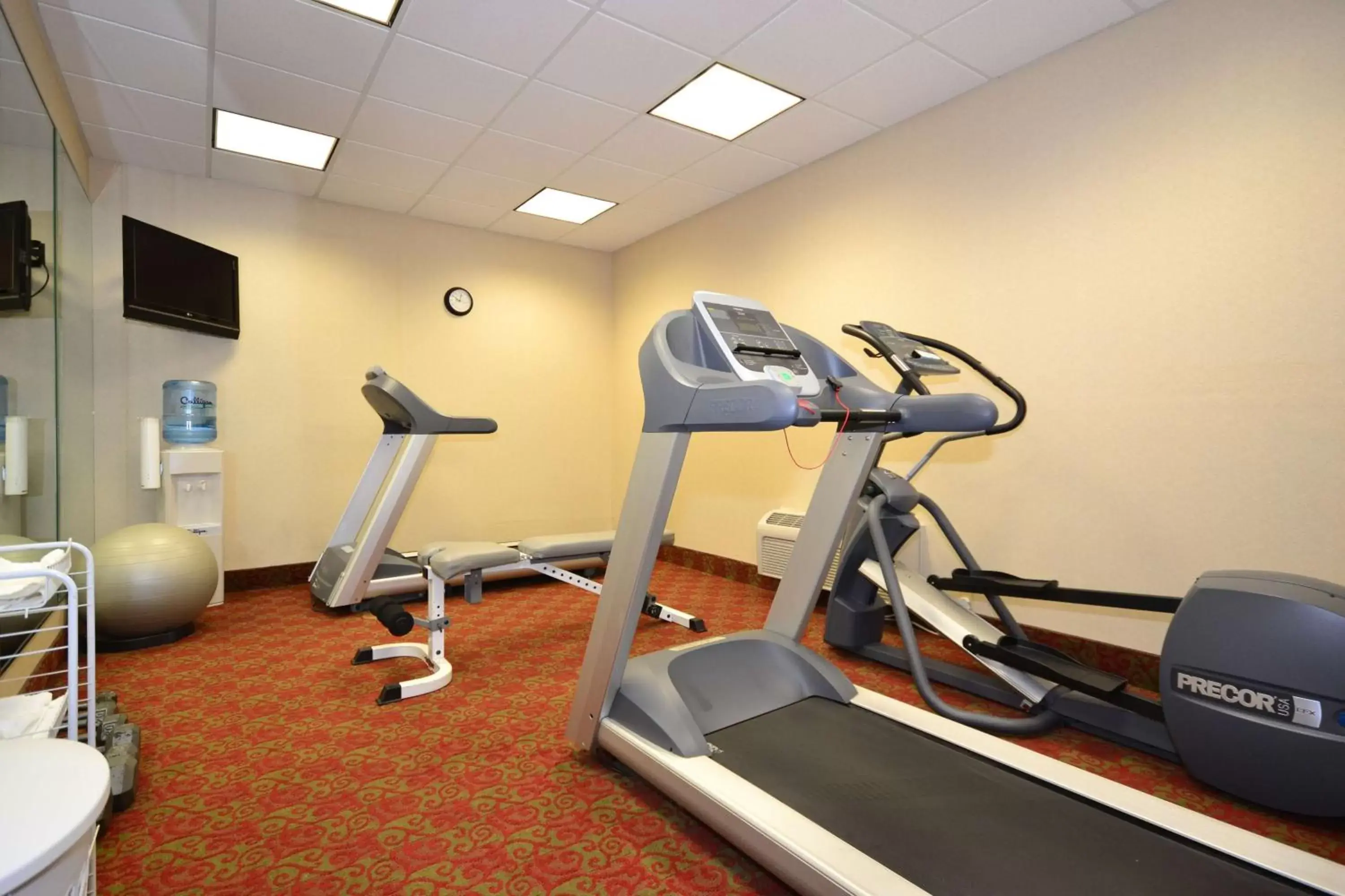 Fitness centre/facilities, Fitness Center/Facilities in SureStay Plus Hotel by Best Western Coffeyville