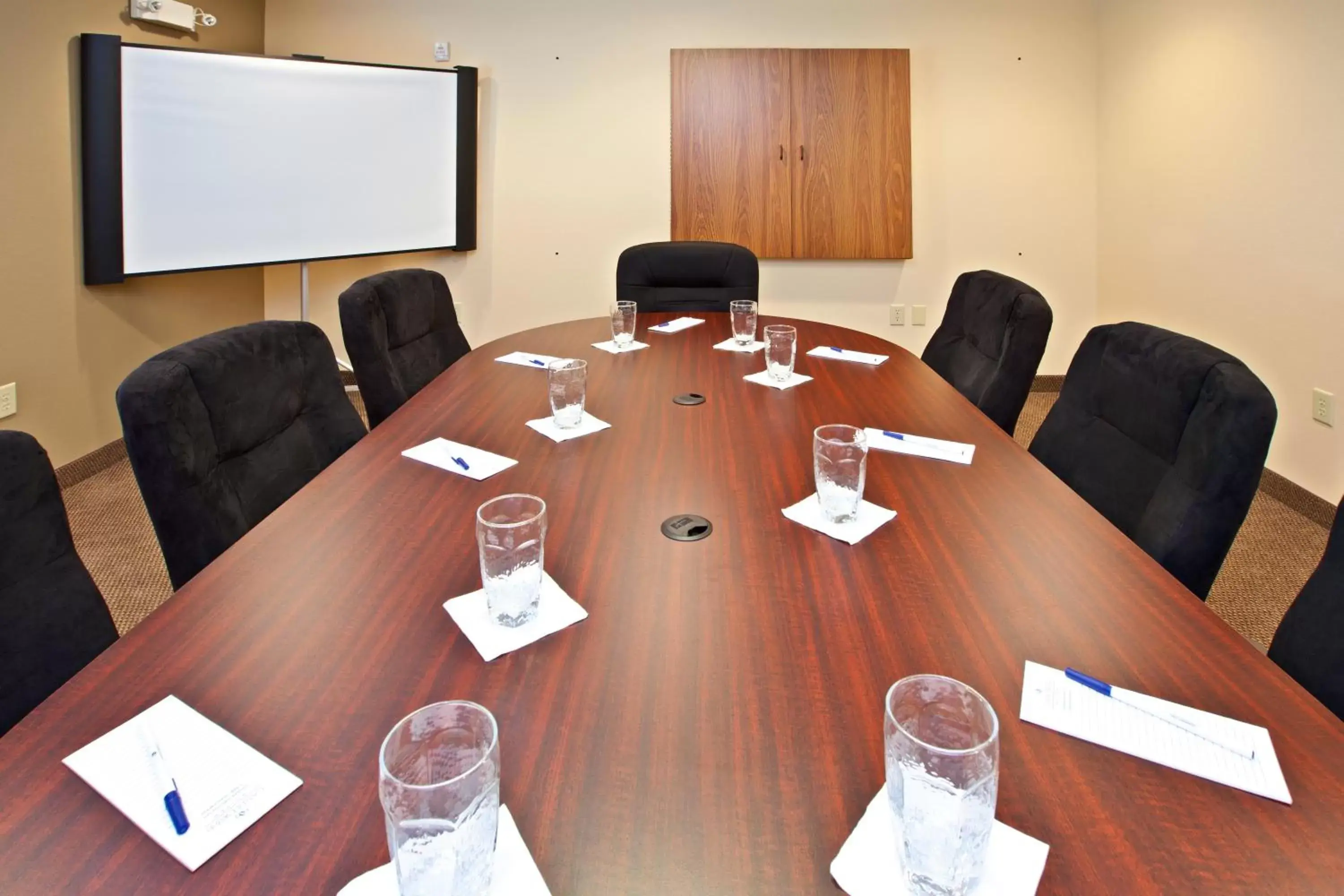 Meeting/conference room in Candlewood Suites Louisville North, an IHG Hotel