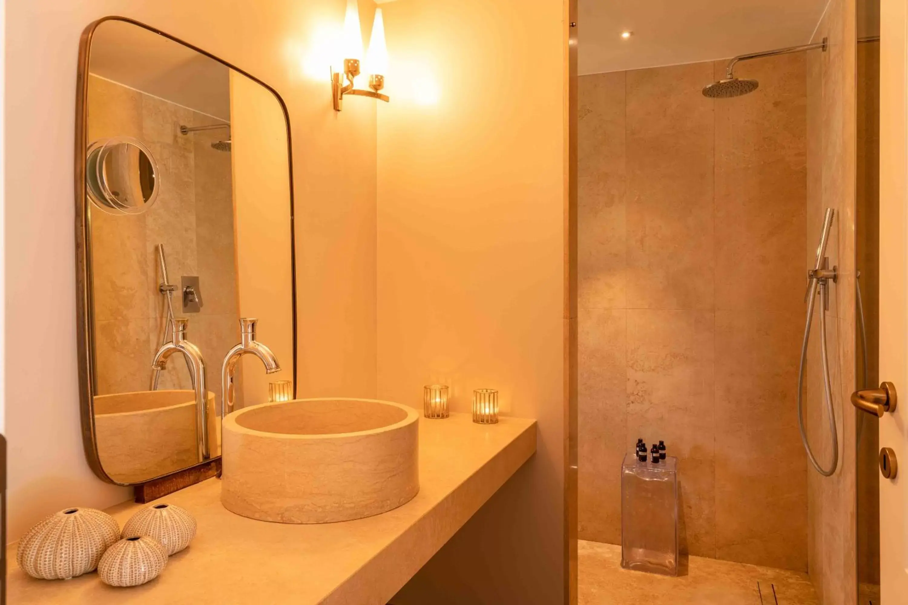 Shower, Bathroom in CasaVostra - Ambience Suites