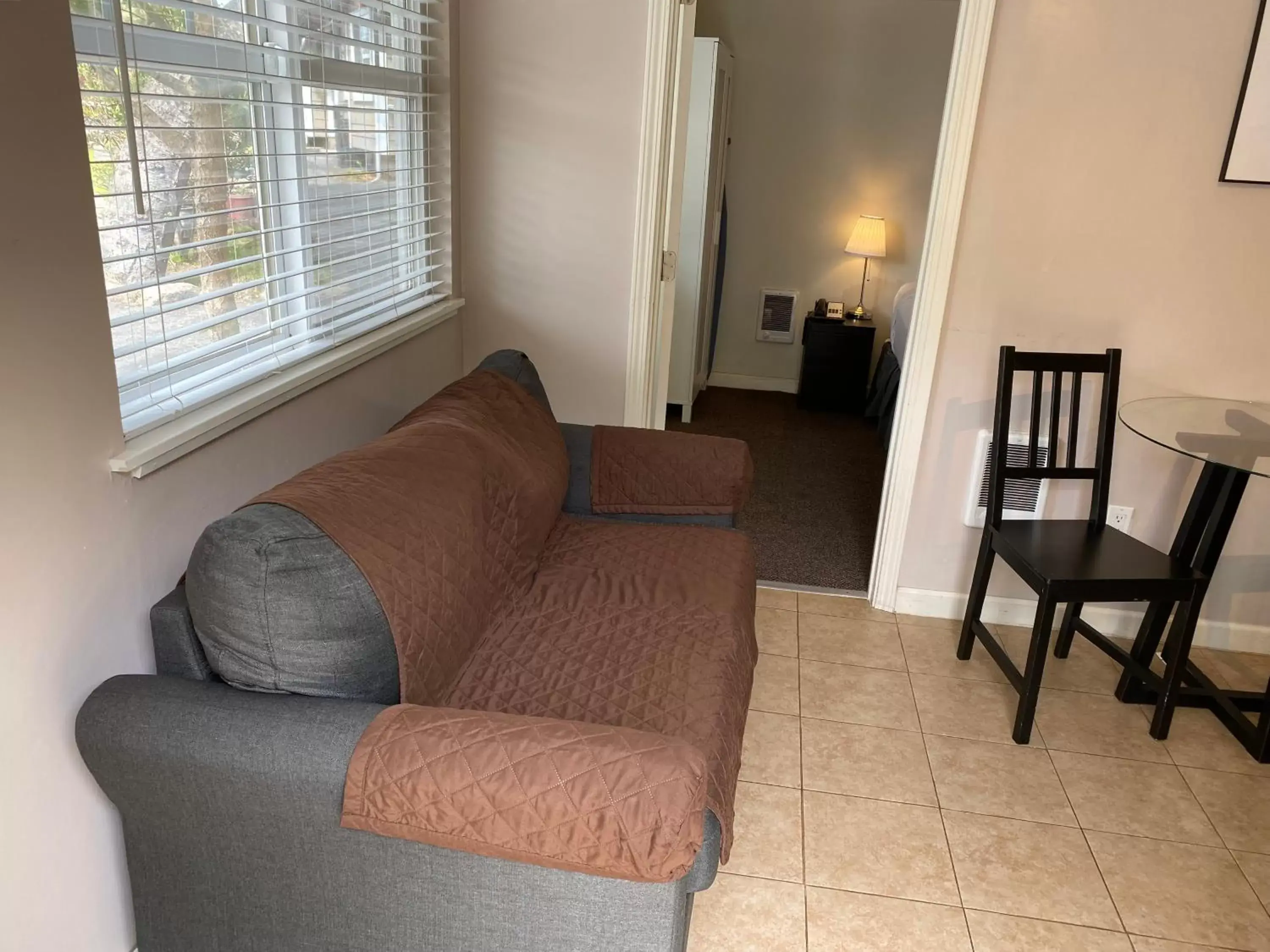 Living room, Seating Area in Bide-A-Wee Inn and Cottages