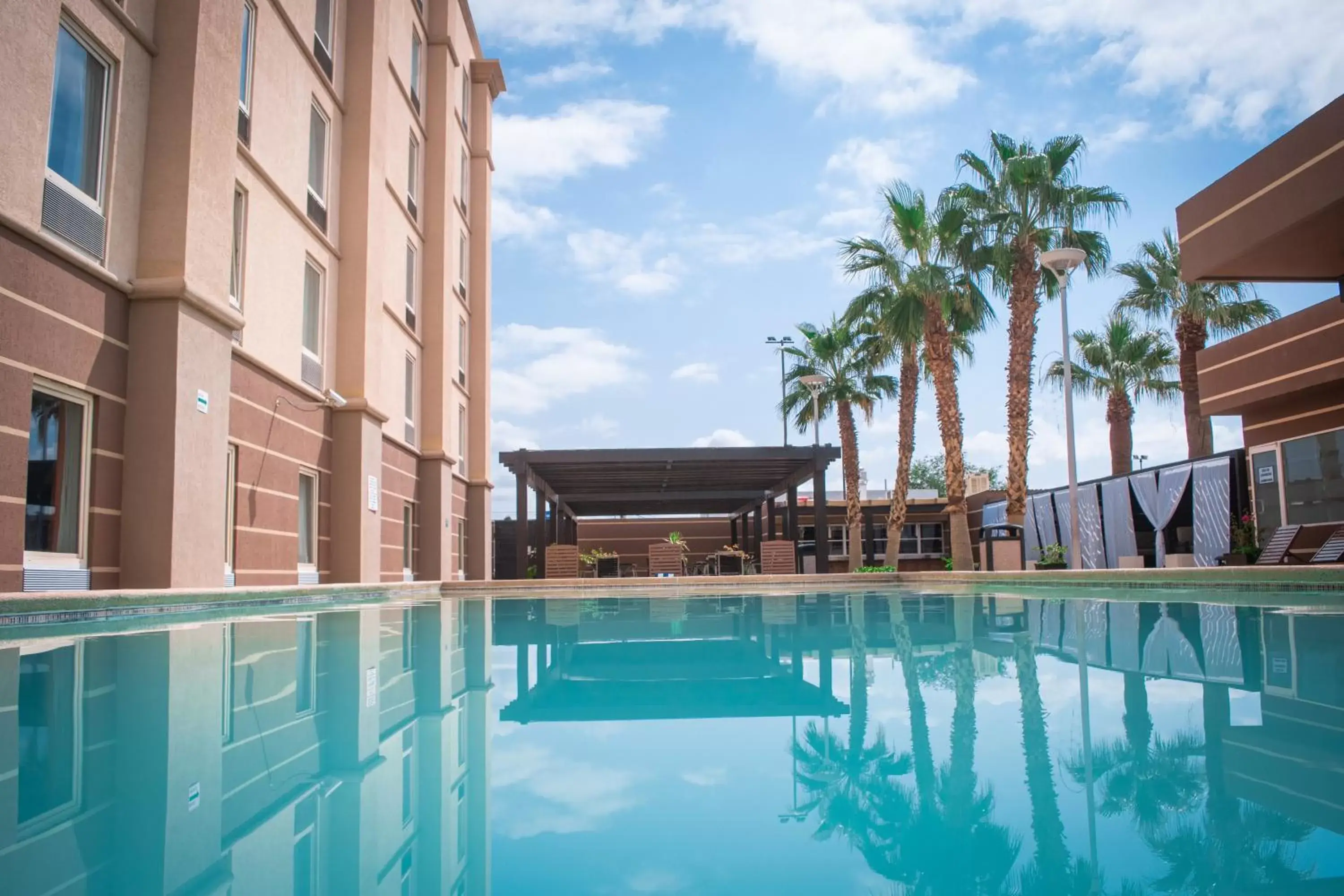 Swimming Pool in Hotel Mesaluna Near American Consulate Swimming Pool in Hotel Mesaluna Near American Consulate