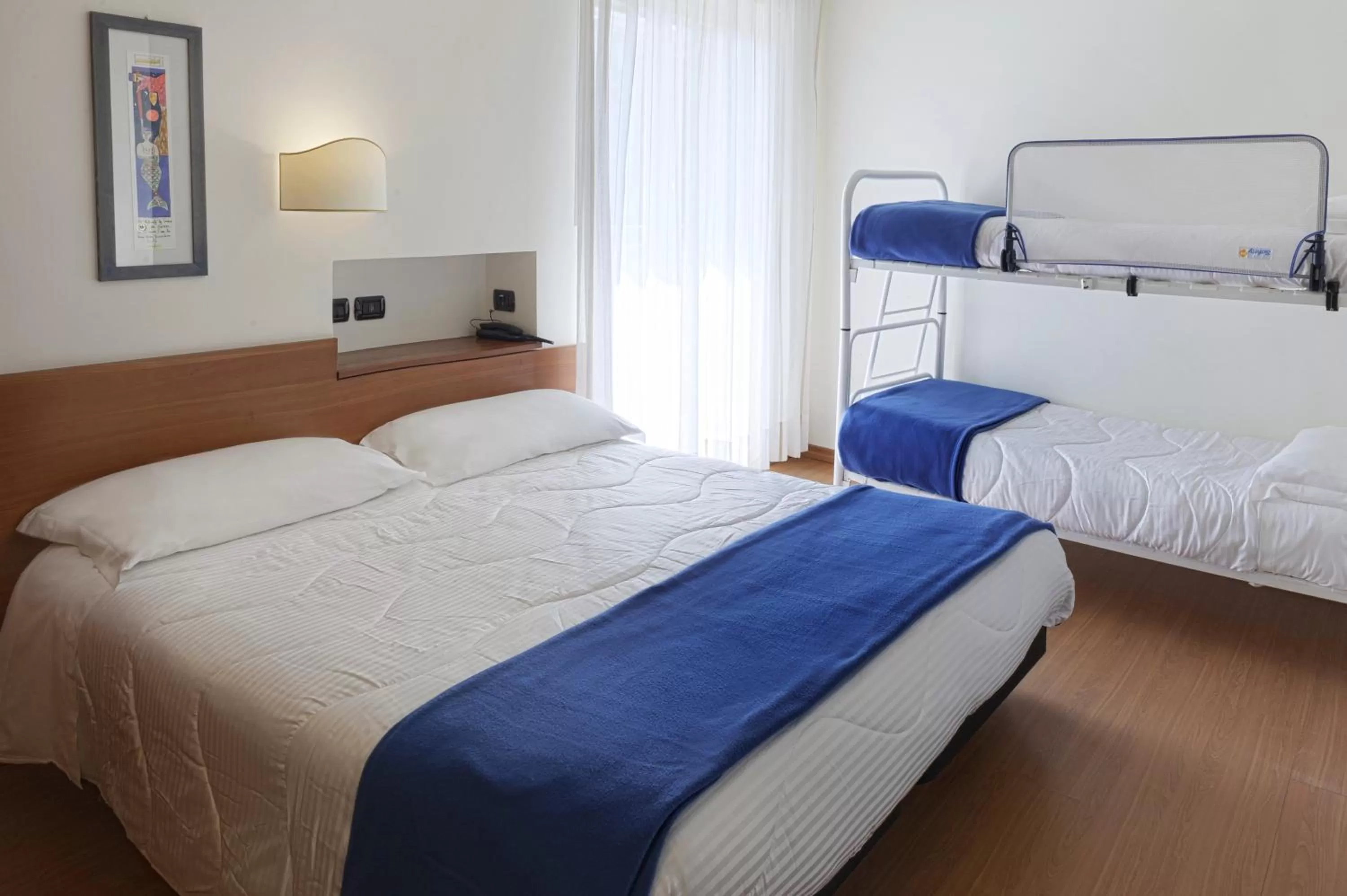 Photo of the whole room, Bed in Hotel International