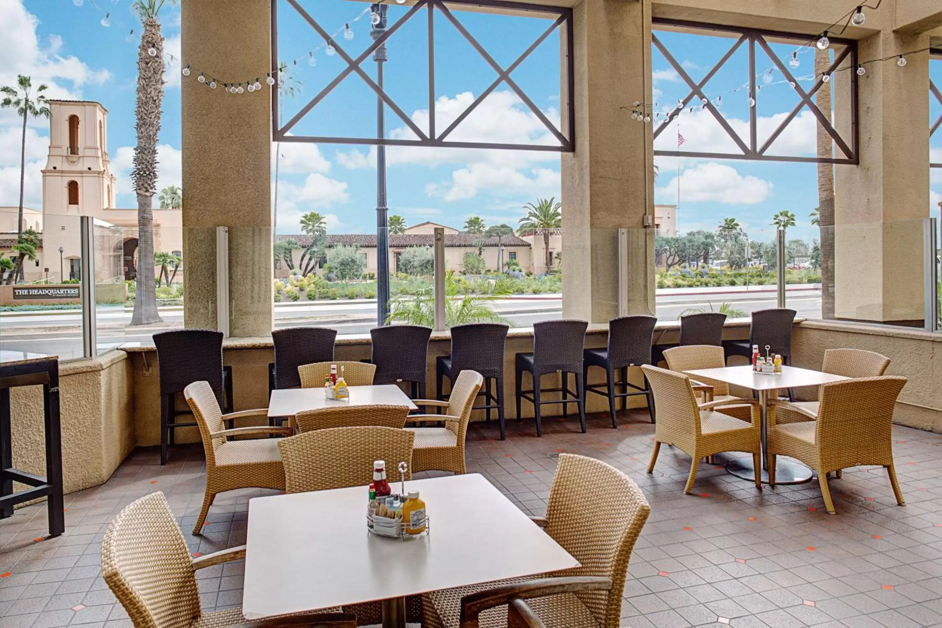 Restaurant/Places to Eat in Embassy Suites by Hilton San Diego Bay Downtown