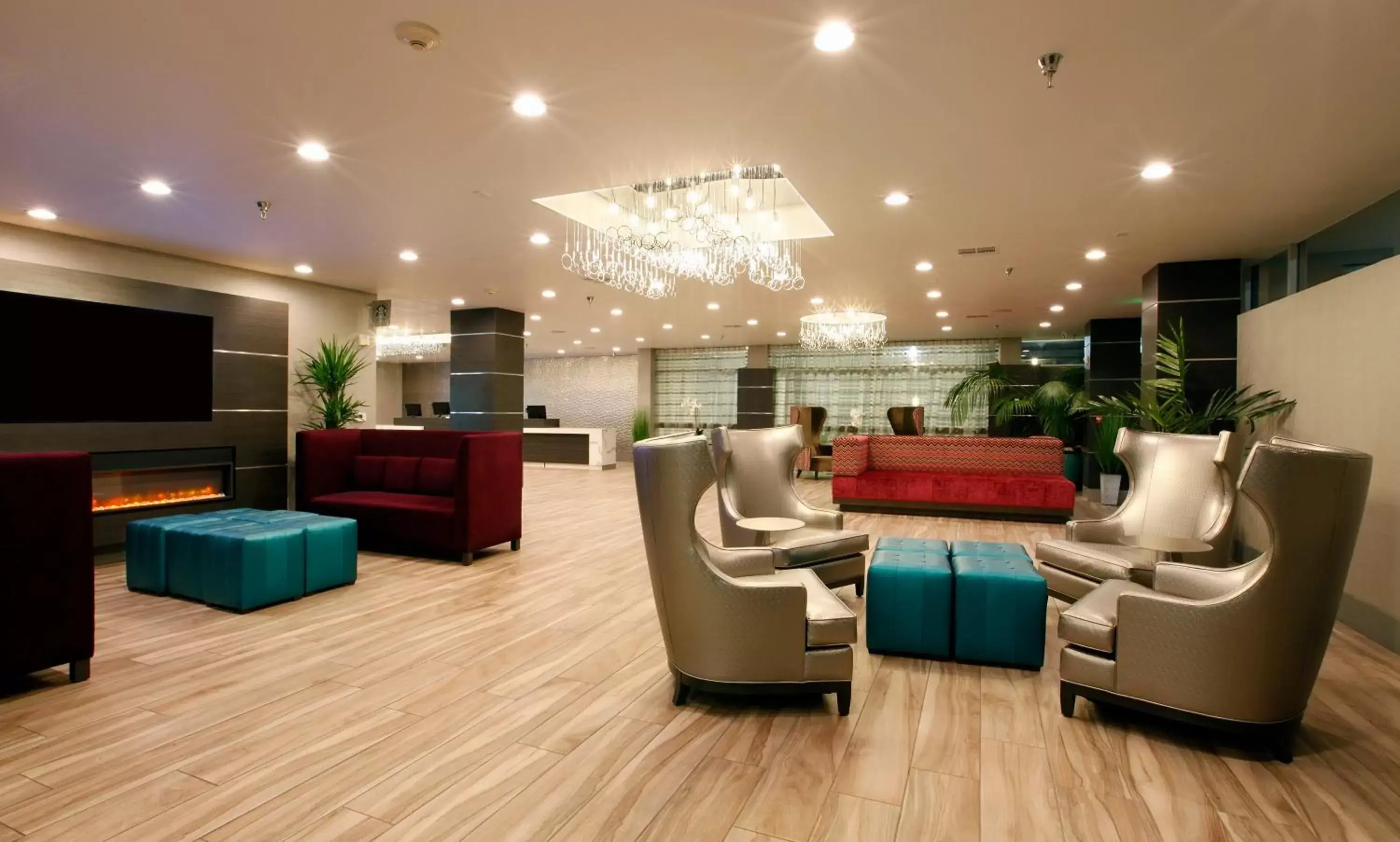 Lobby or reception in Radisson Hotel Oakland Airport