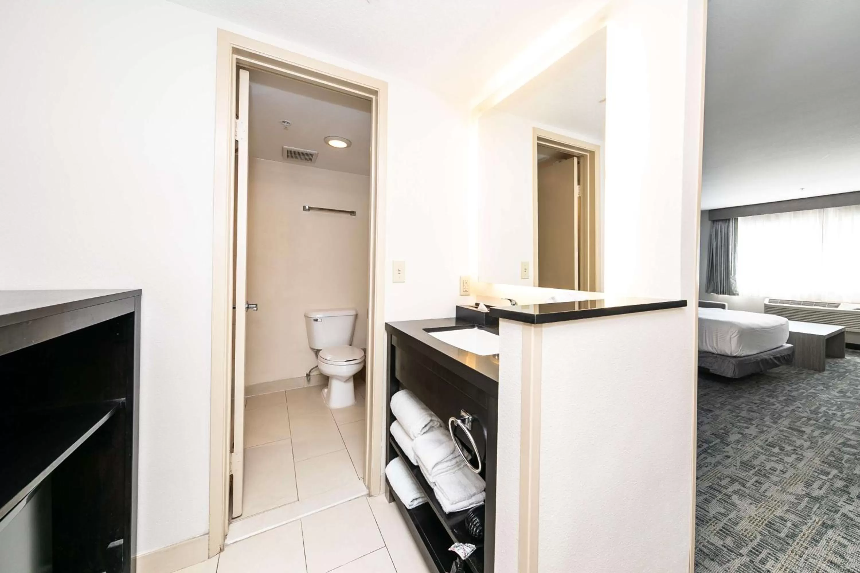 Bathroom in Best Western Inn & Suites San Diego Zoo -SeaWorld Area