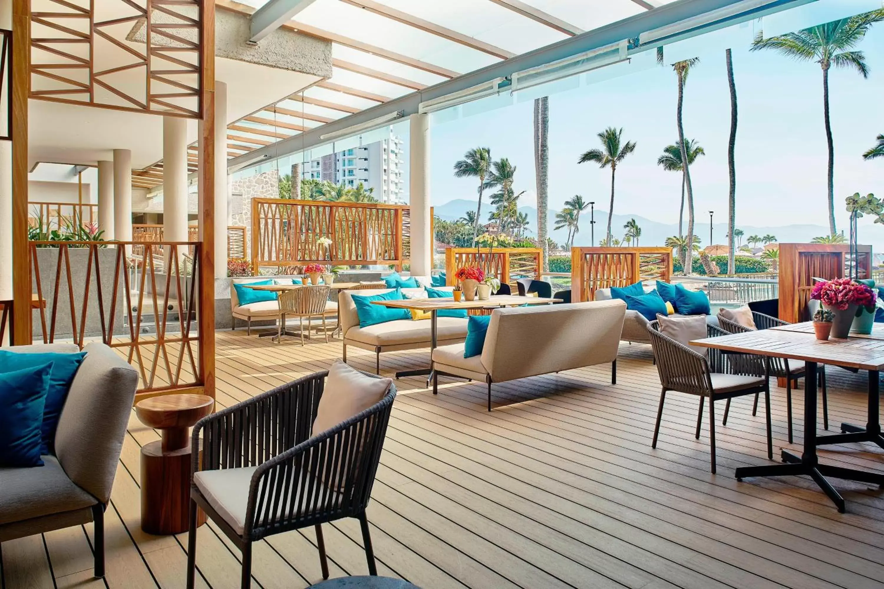 Property building, Restaurant/Places to Eat in Marriott Puerto Vallarta Resort & Spa