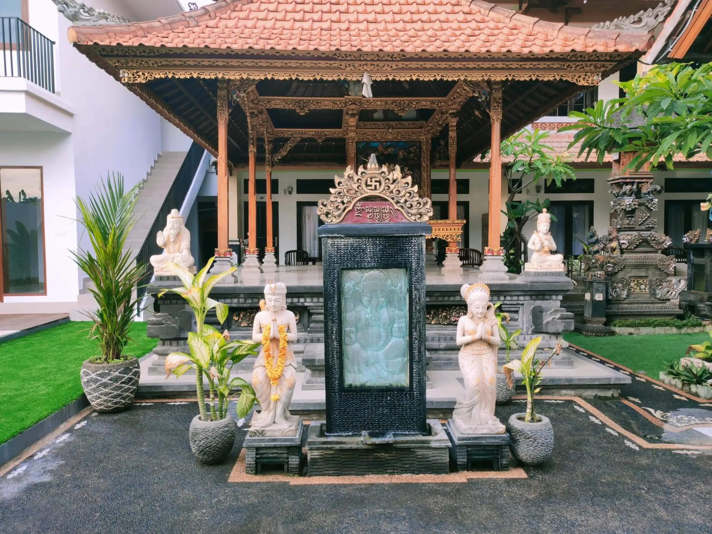 Facade/entrance in Pondok Denayu Homestay