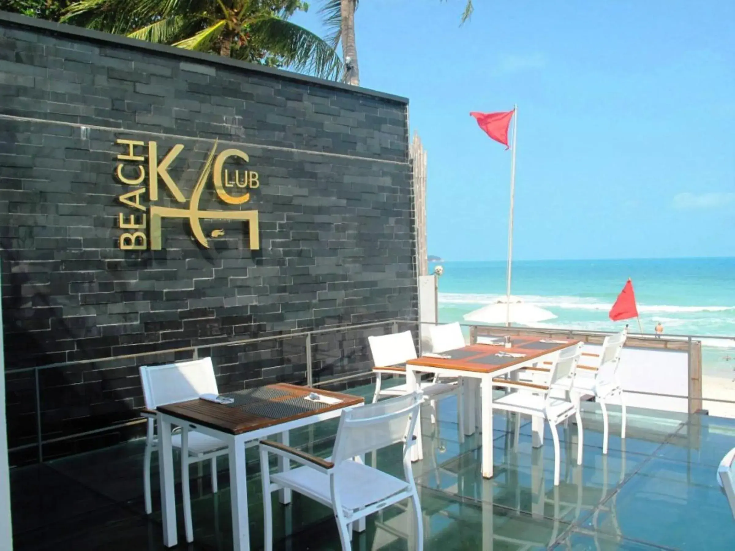 Restaurant/Places to Eat in KC Beach Club & Pool Villas